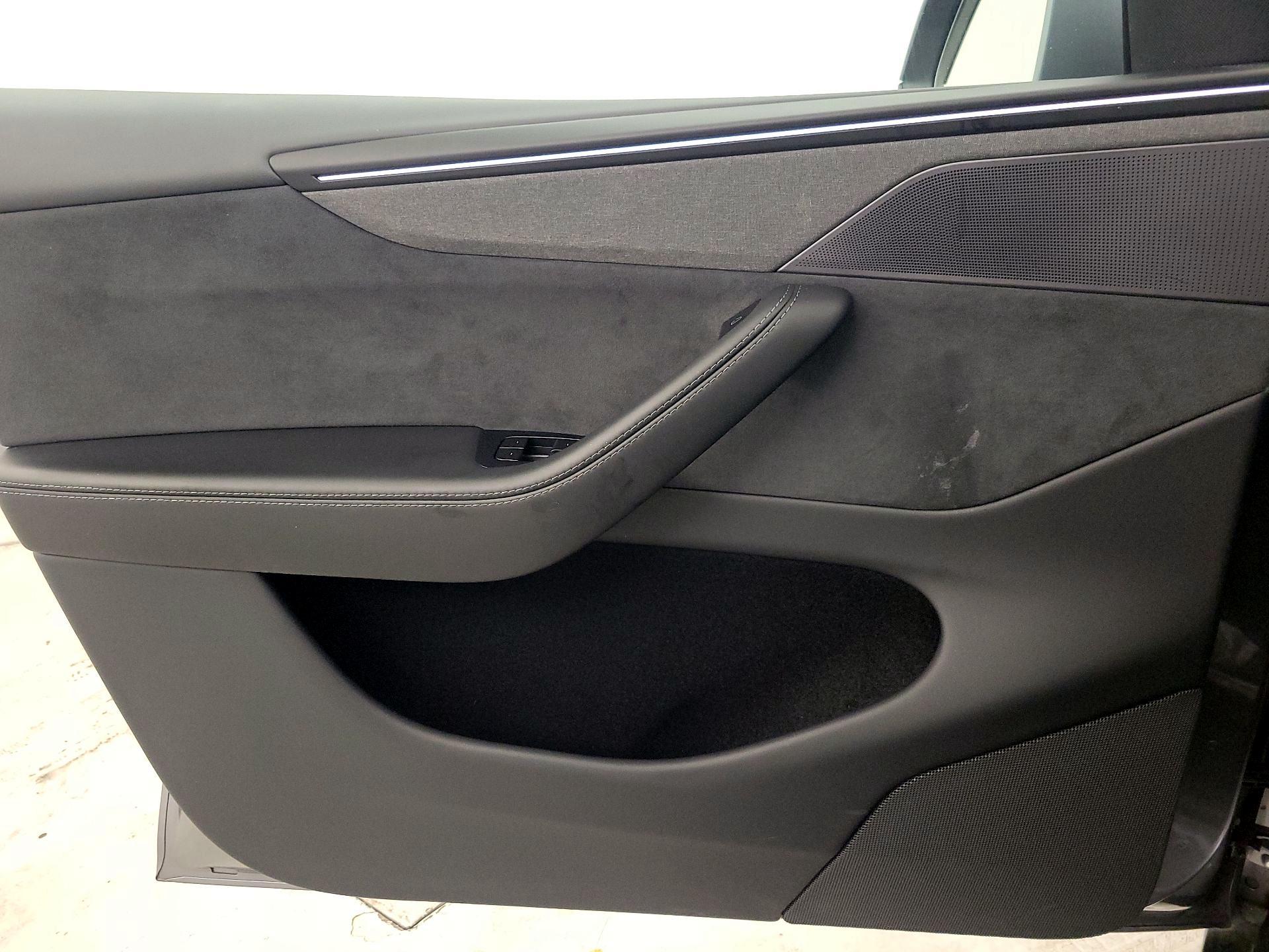 Thumbnail: 2026 Tesla Model Y - 10