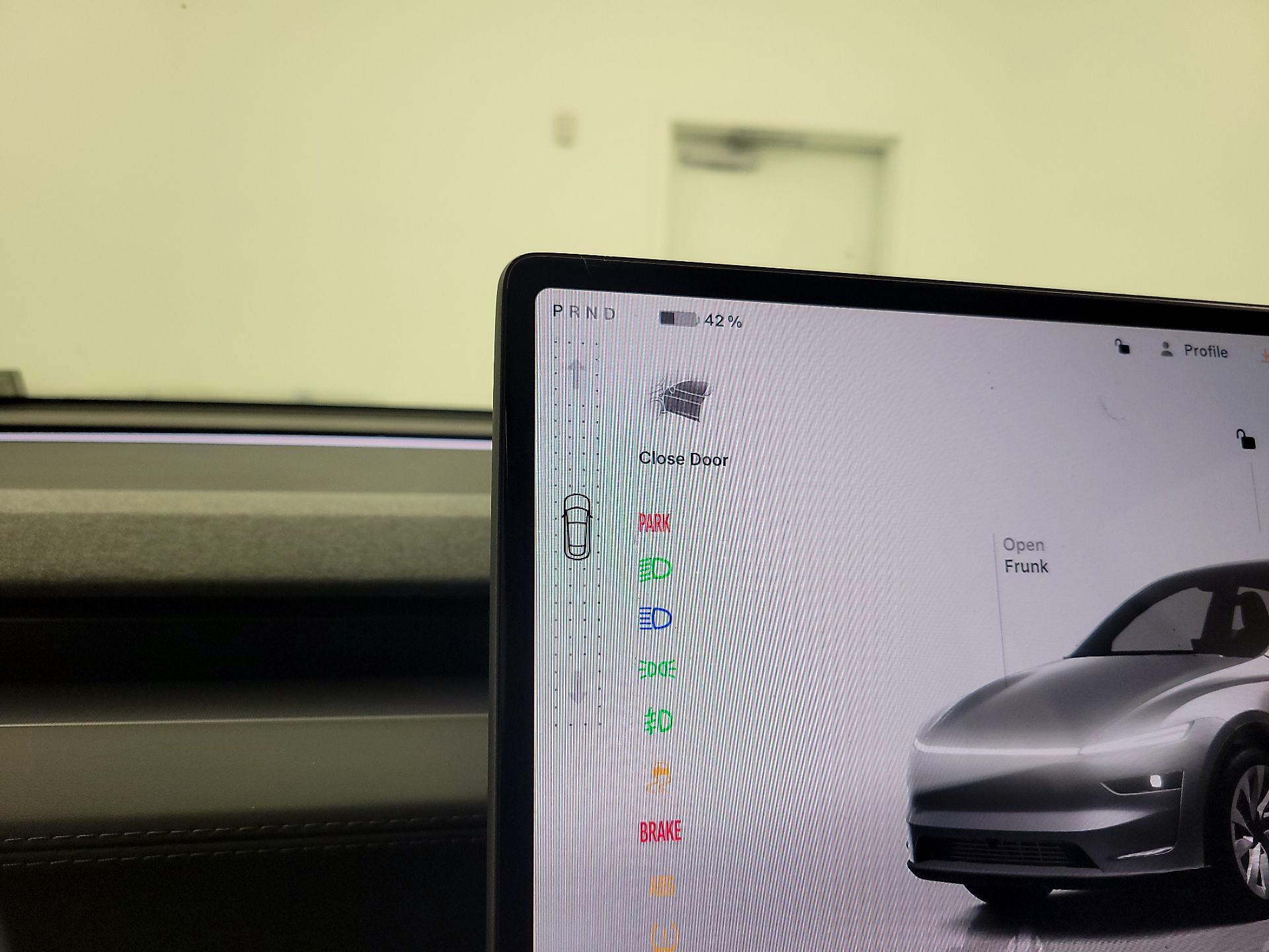 Thumbnail: 2026 Tesla Model Y - 15