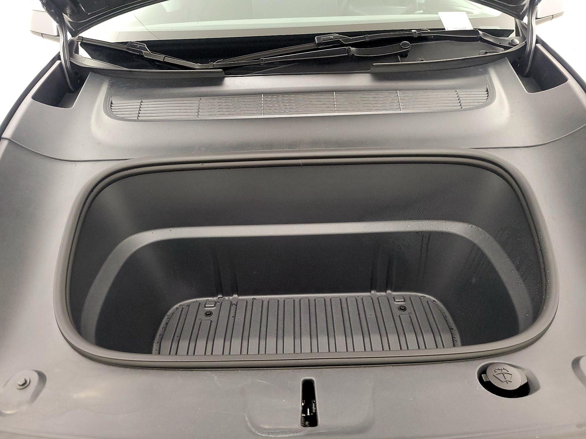 Thumbnail: 2026 Tesla Model Y - 18