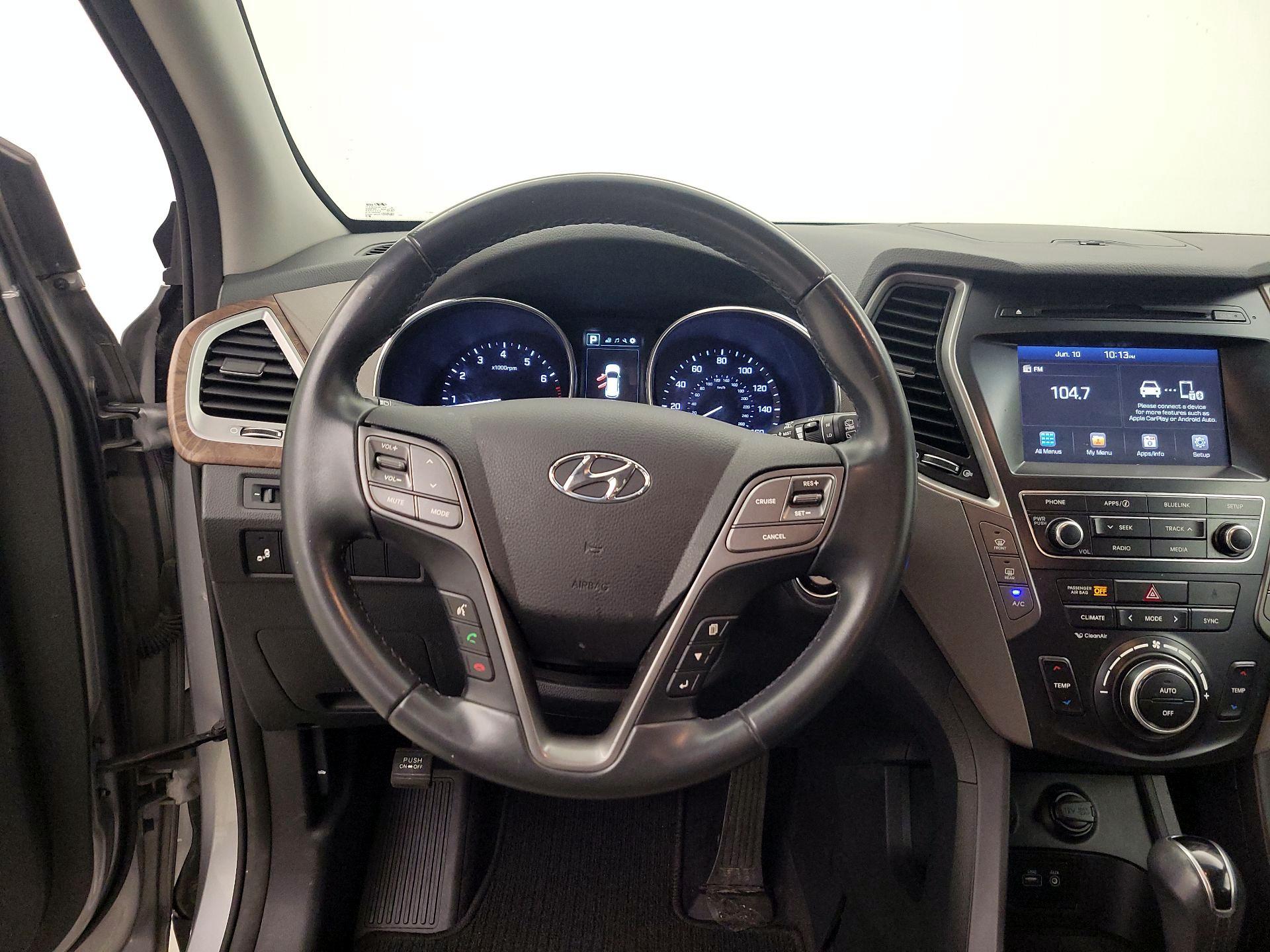 Thumbnail: 2017 Hyundai Santa Fe - 10