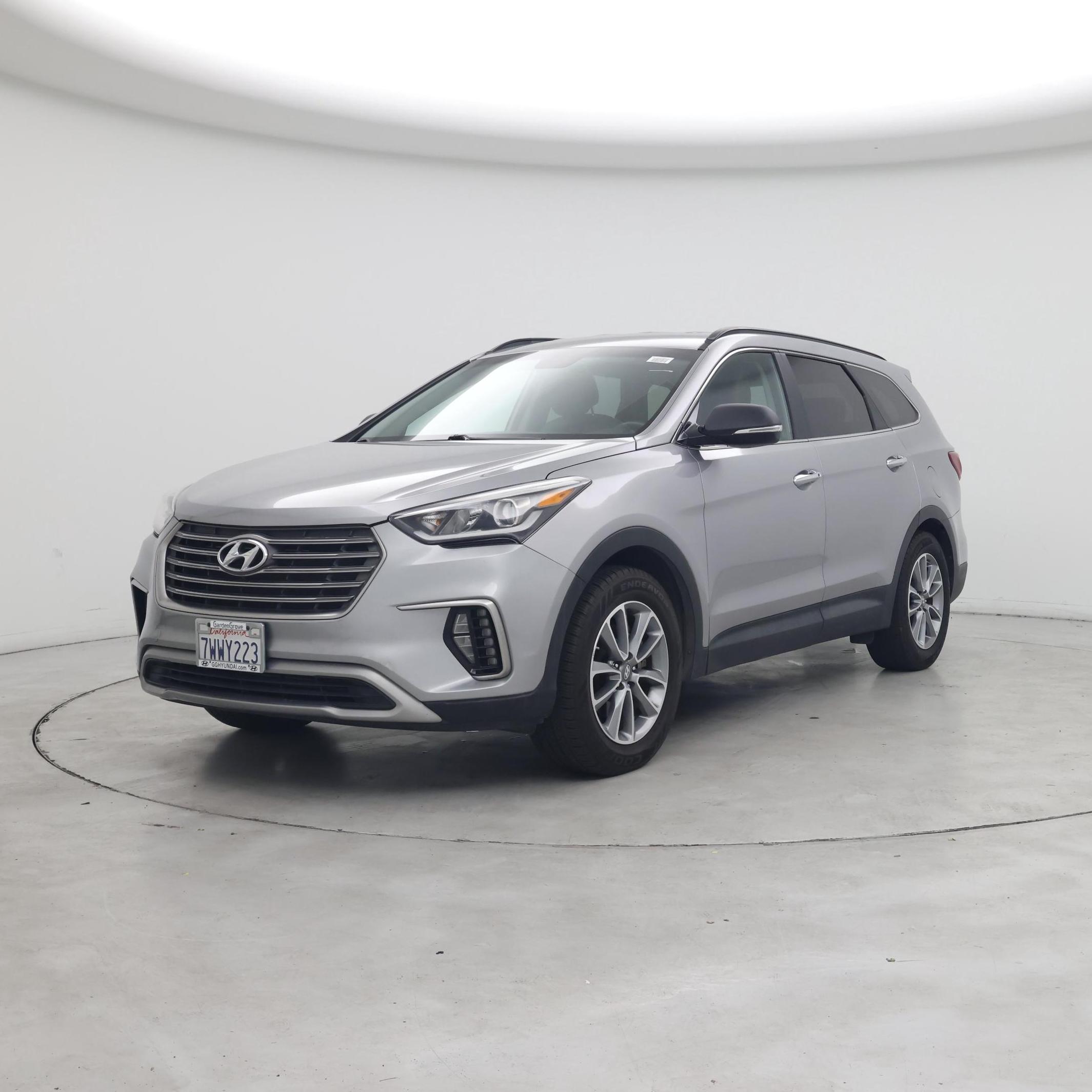 Thumbnail: 2017 Hyundai Santa Fe - 4