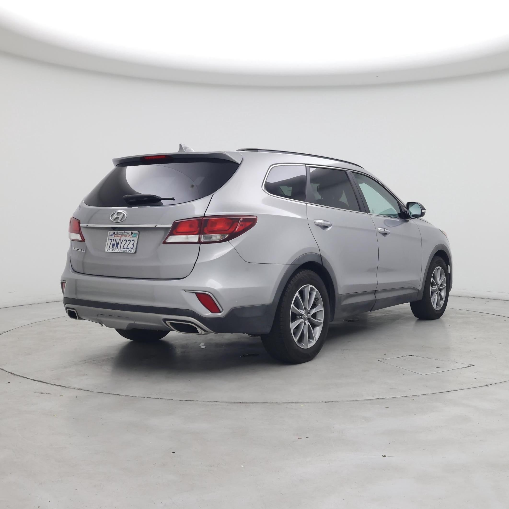 Thumbnail: 2017 Hyundai Santa Fe - 8