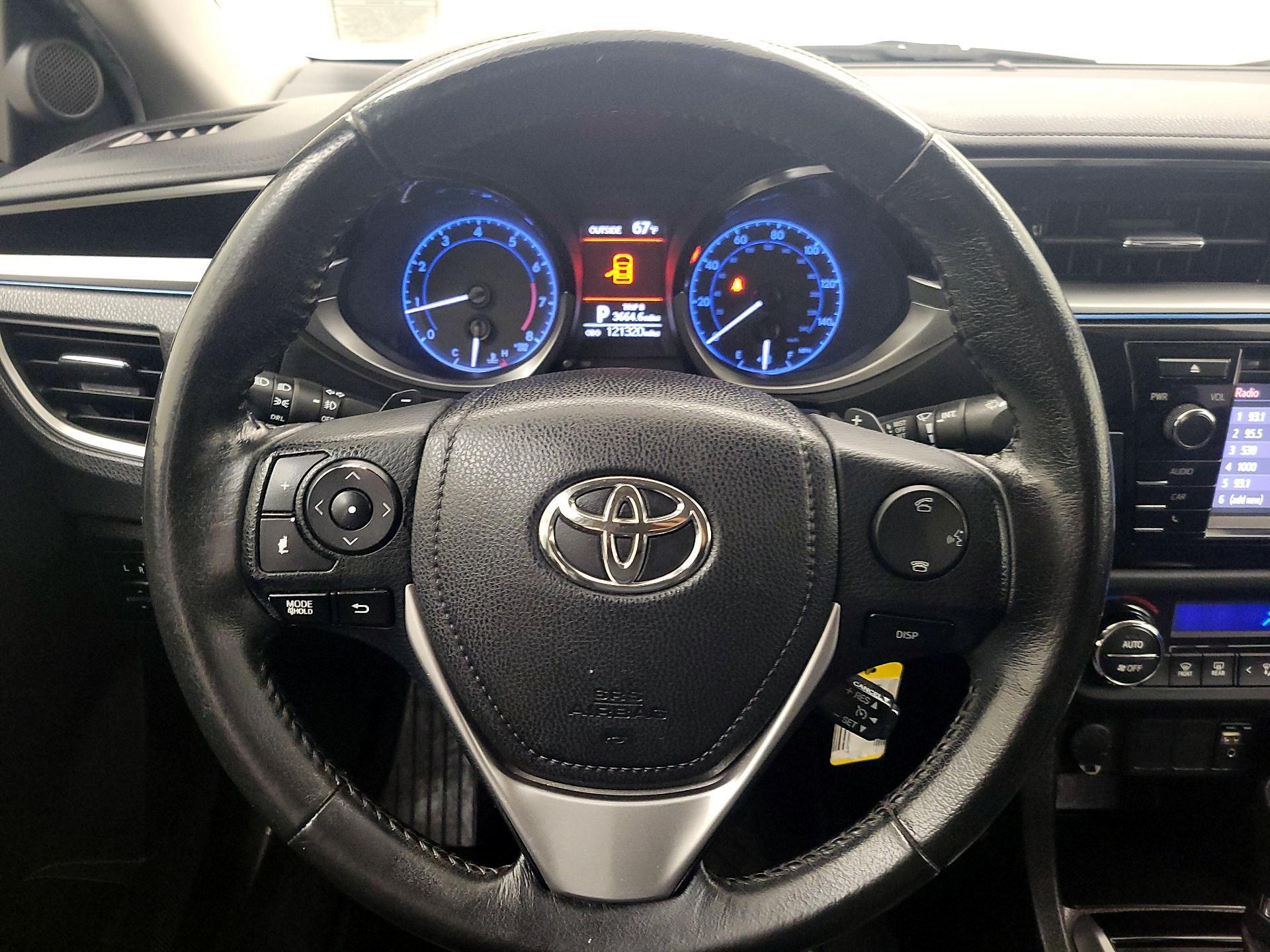Thumbnail: 2015 Toyota Corolla - 10