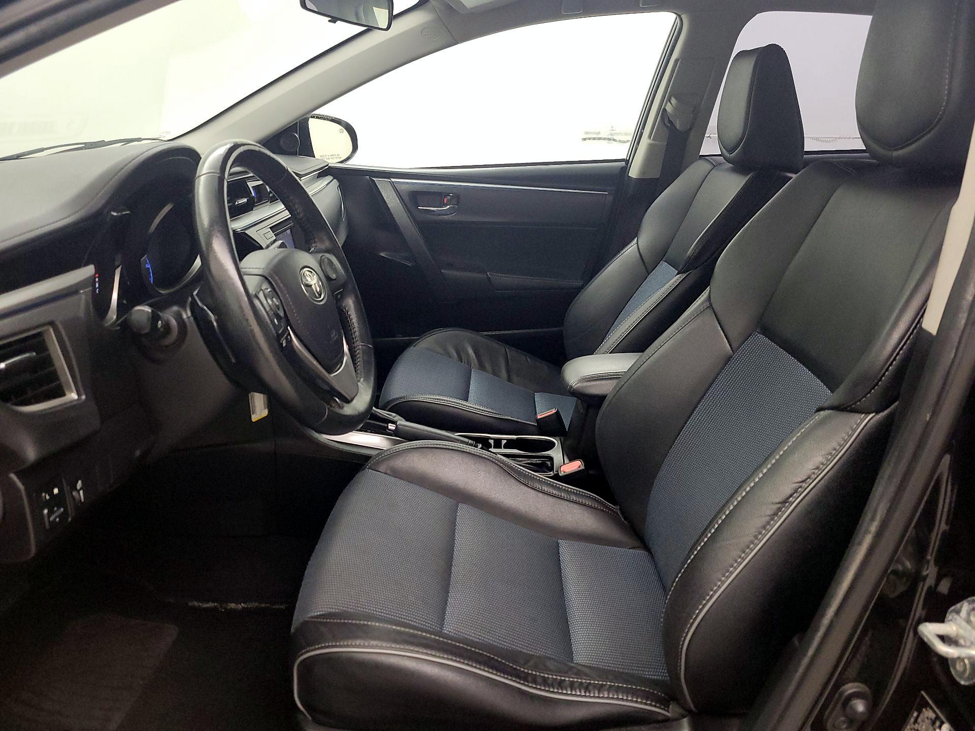 Thumbnail: 2015 Toyota Corolla - 11