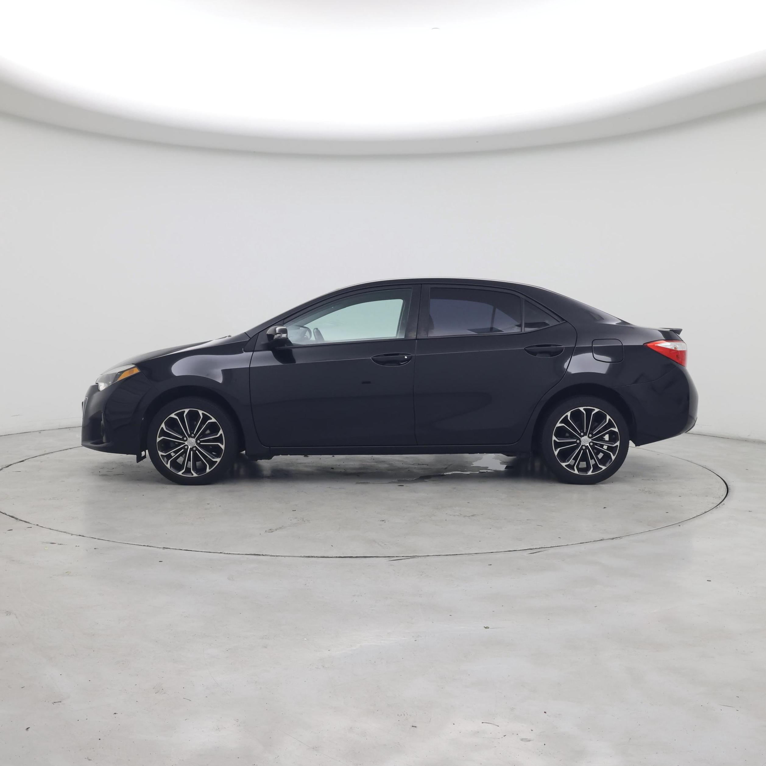 Thumbnail: 2015 Toyota Corolla - 3