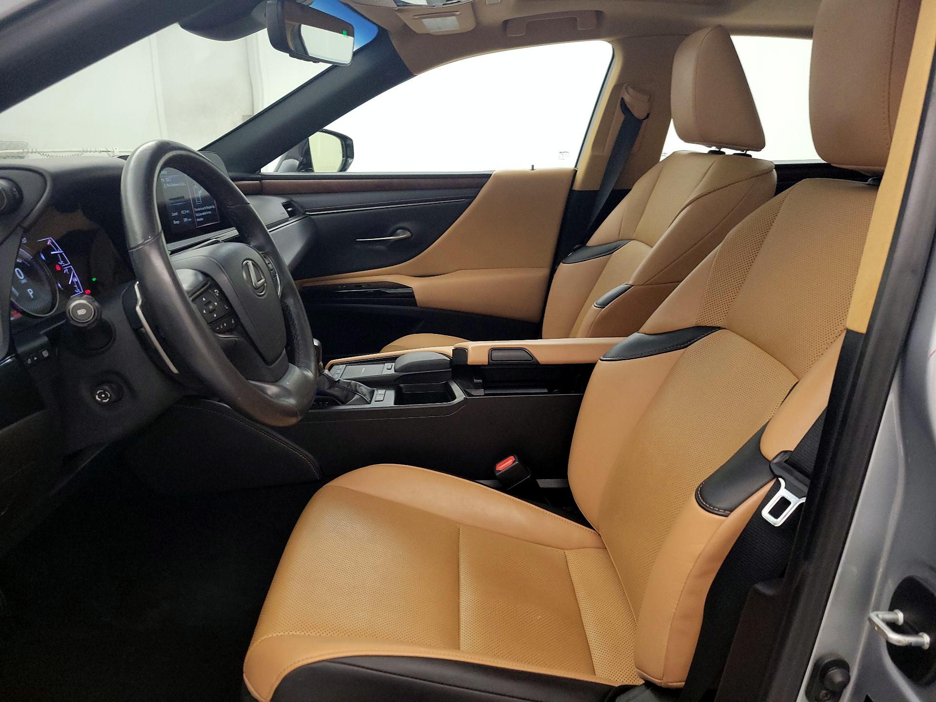 Thumbnail: 2022 Lexus ES - 9