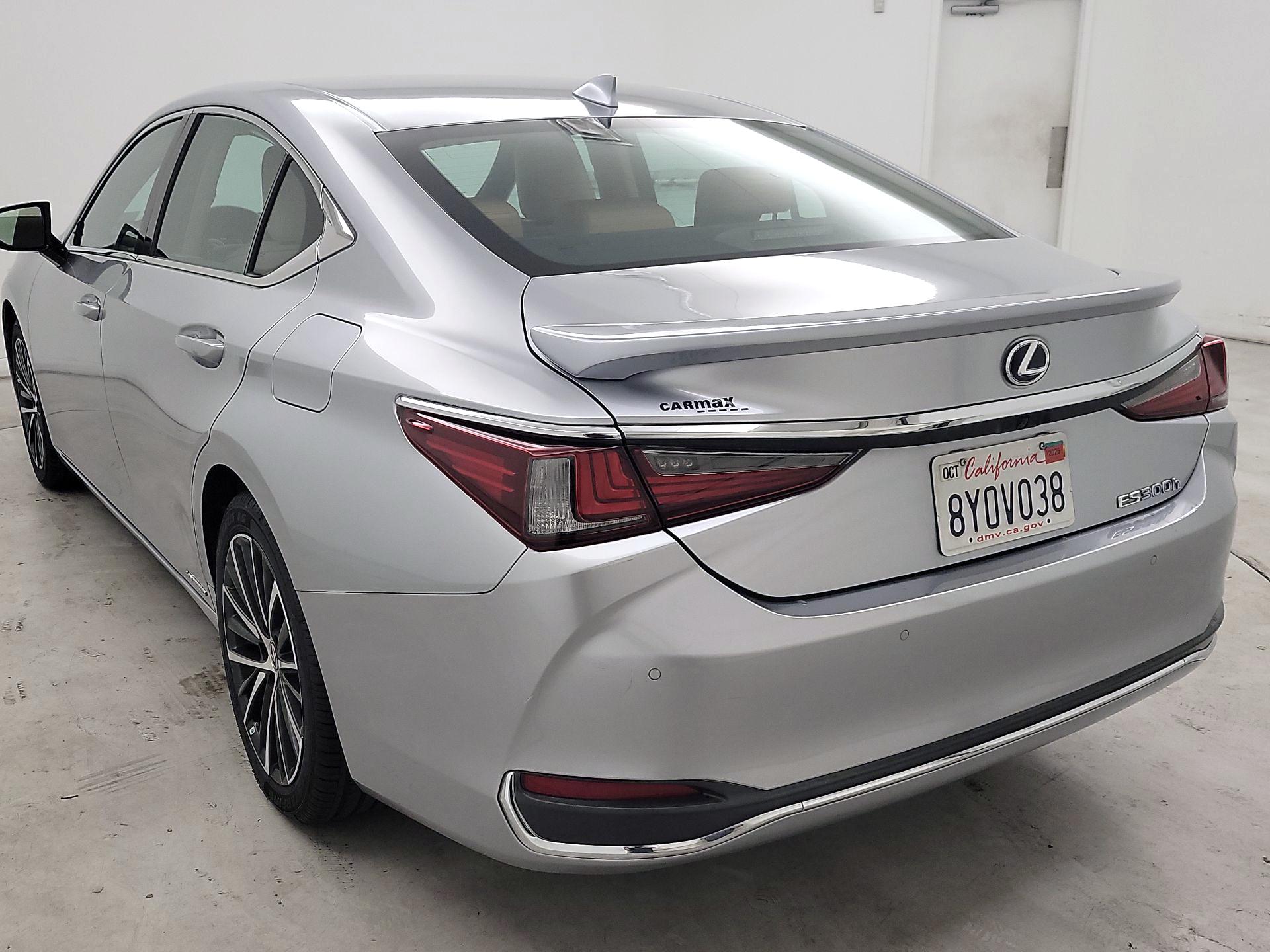 Thumbnail: 2022 Lexus ES - 7