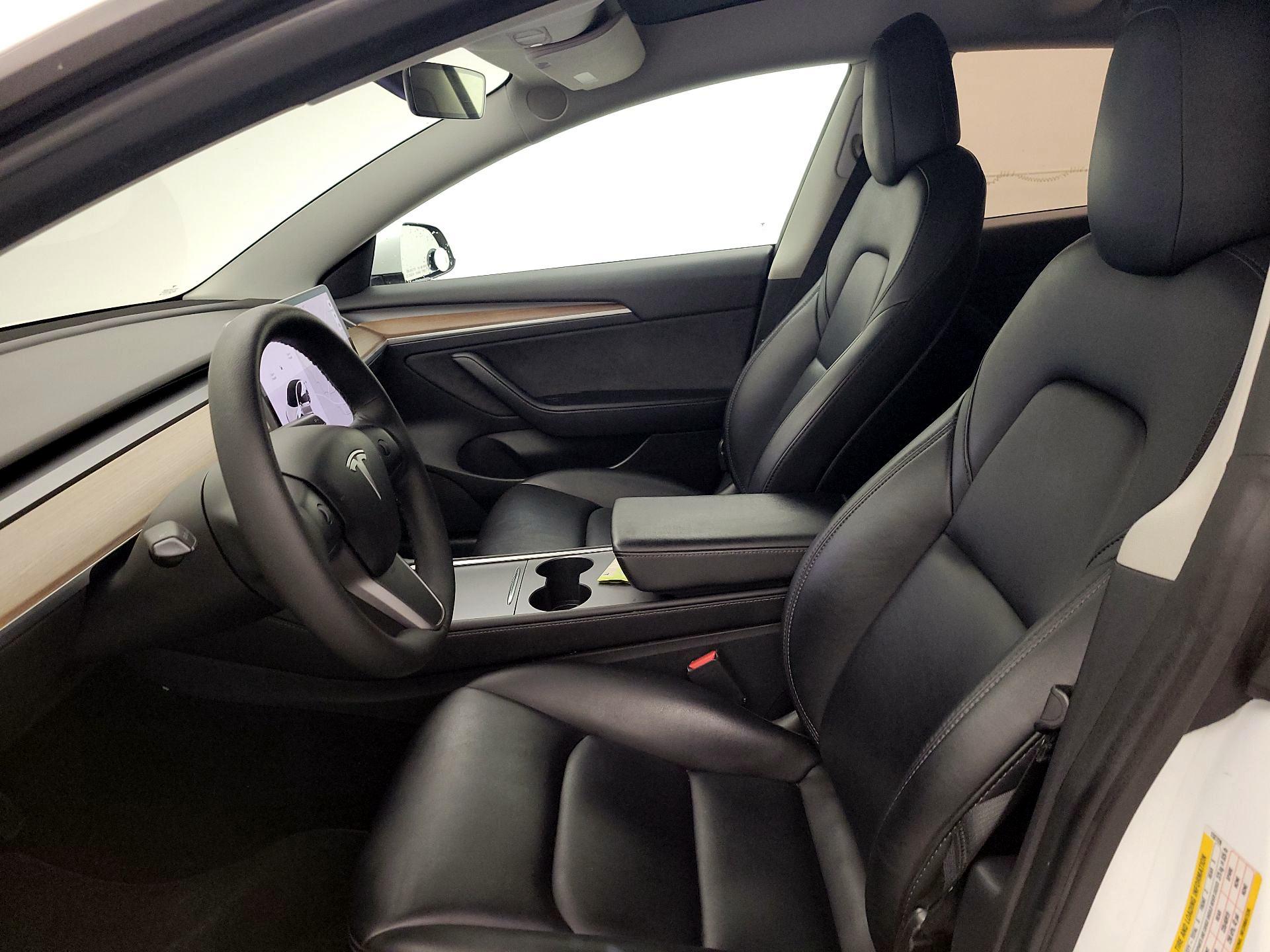 Thumbnail: 2022 Tesla Model 3 - 11