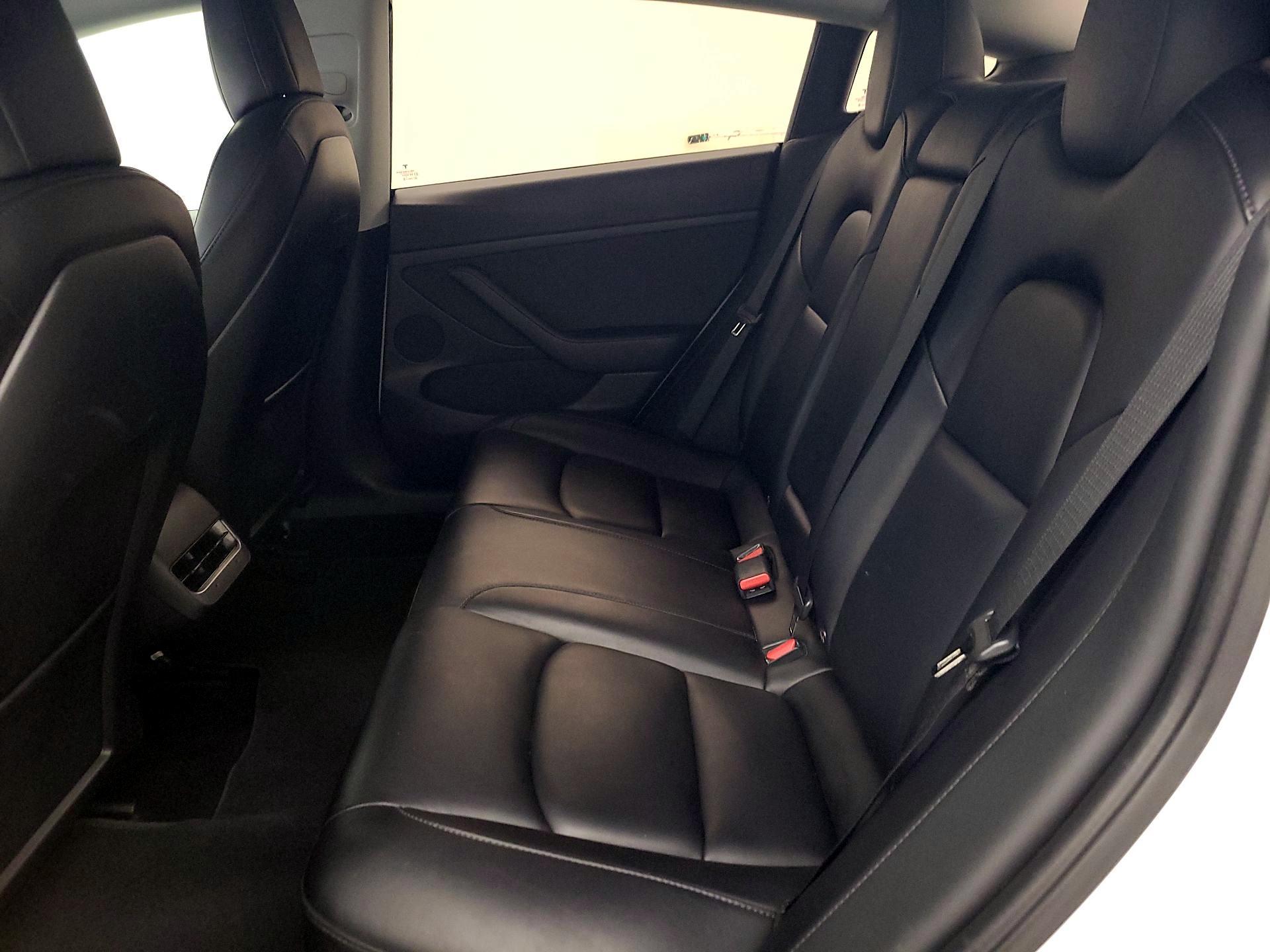 Thumbnail: 2022 Tesla Model 3 - 18
