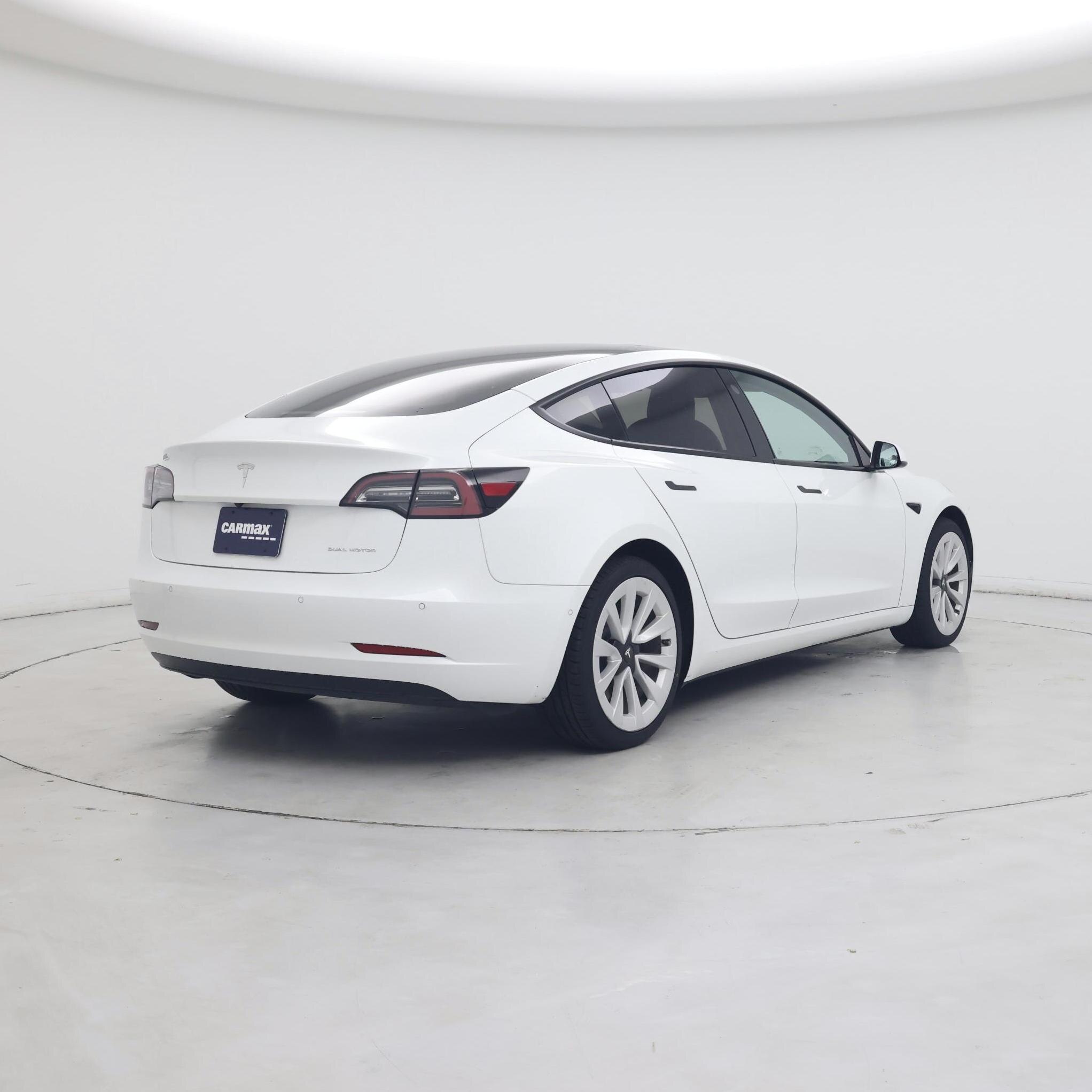 Thumbnail: 2022 Tesla Model 3 - 8