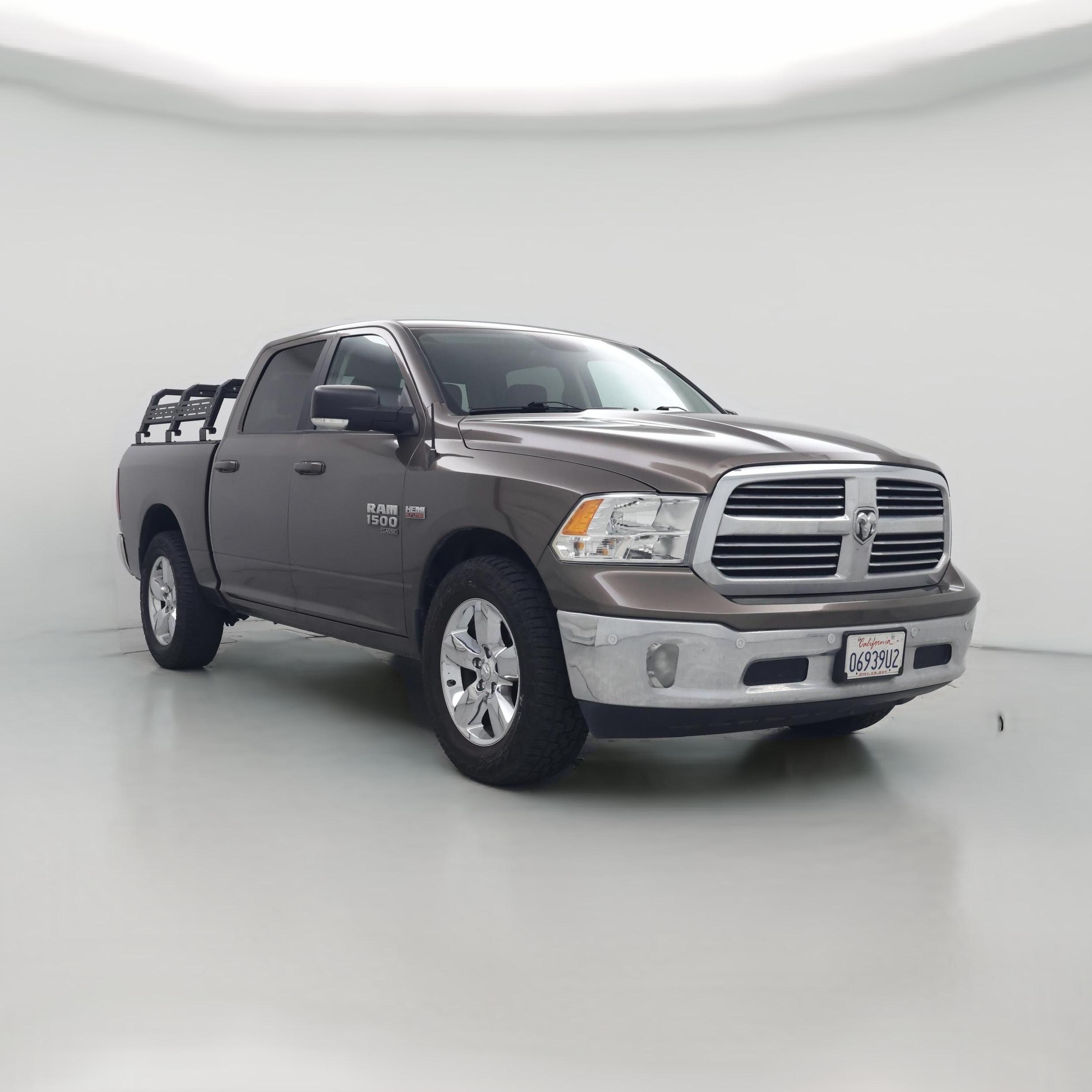 Thumbnail: 2019 RAM 1500 Classic - 1