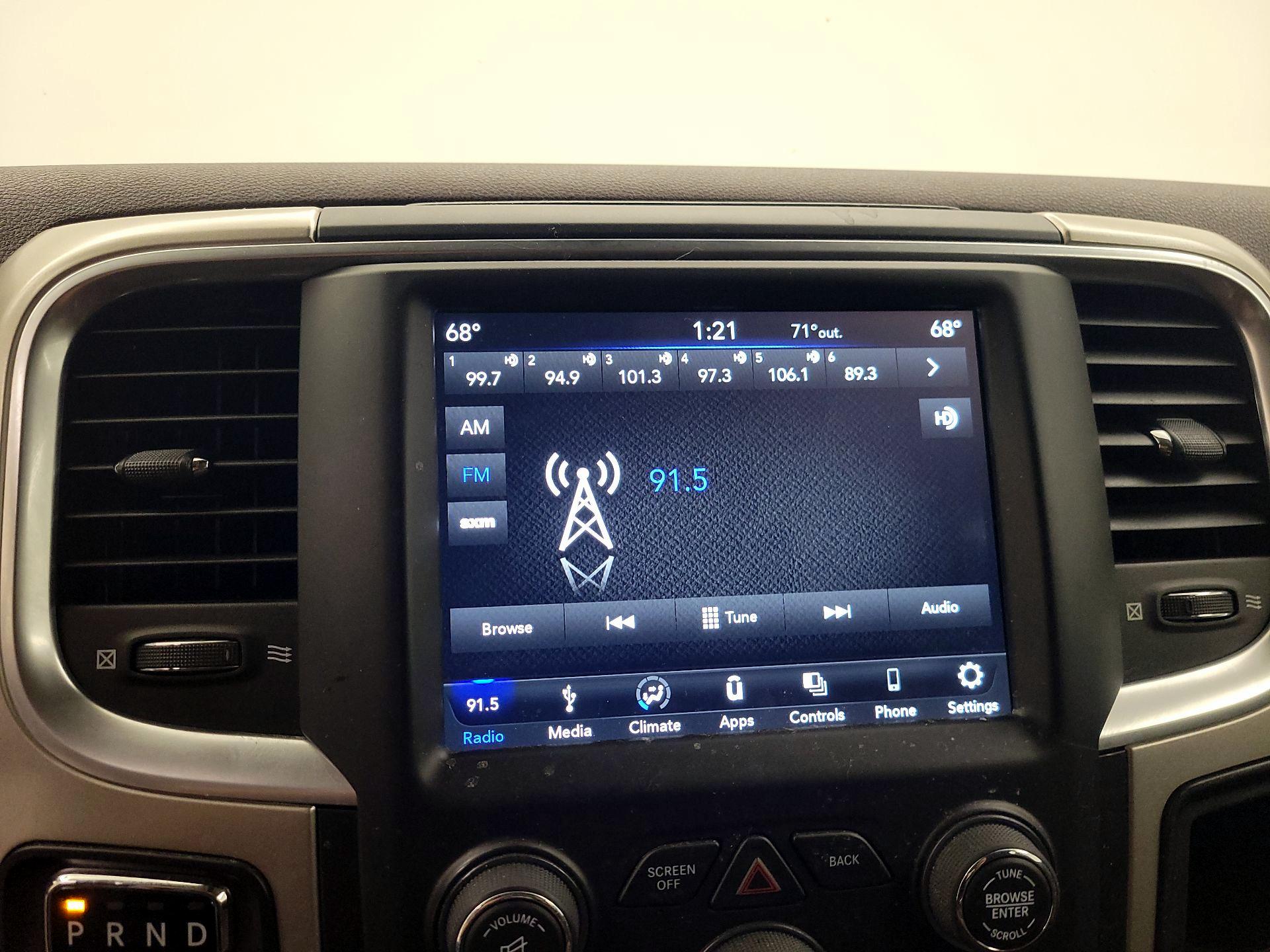 Thumbnail: 2019 RAM 1500 Classic - 15