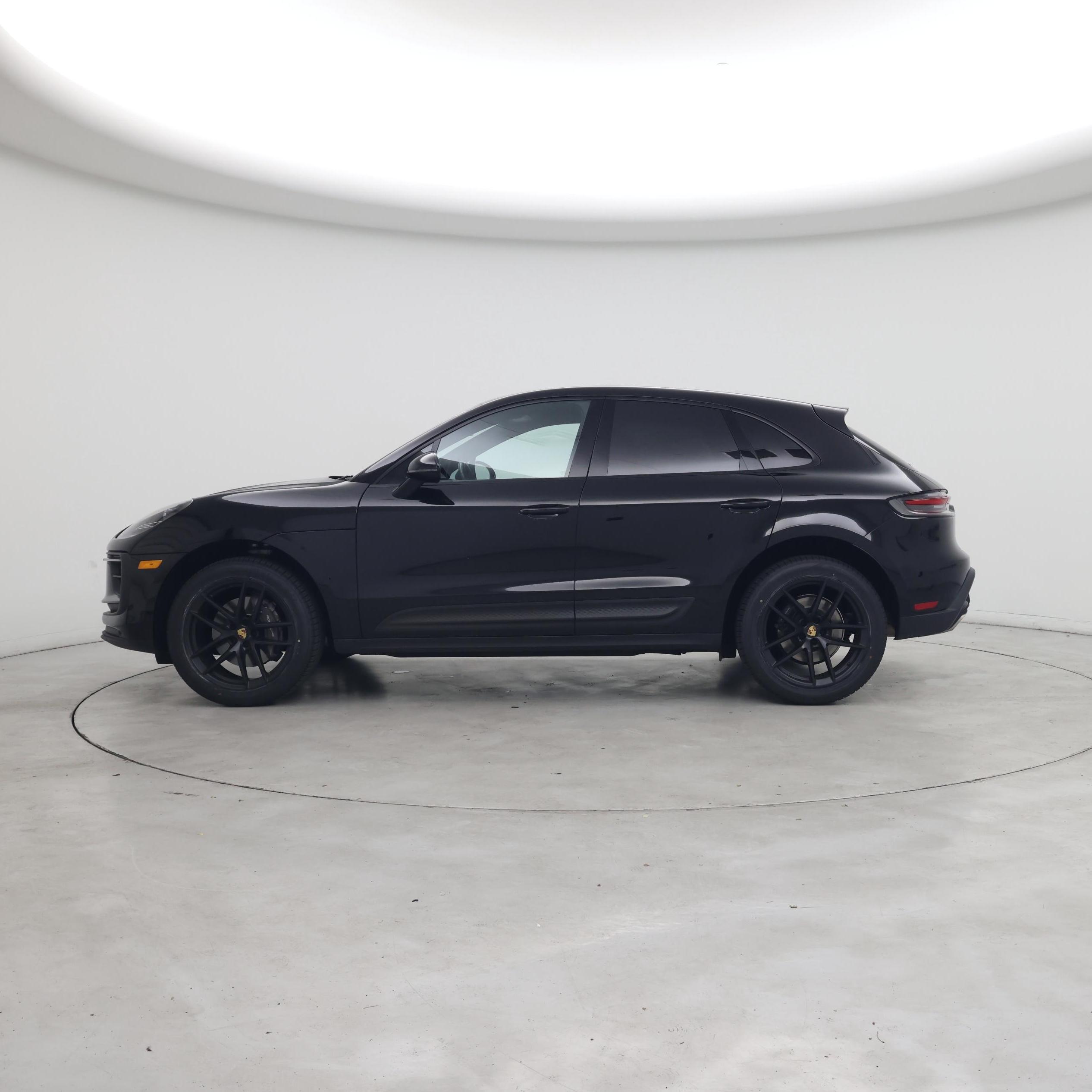 Thumbnail: 2023 Porsche Macan - 3