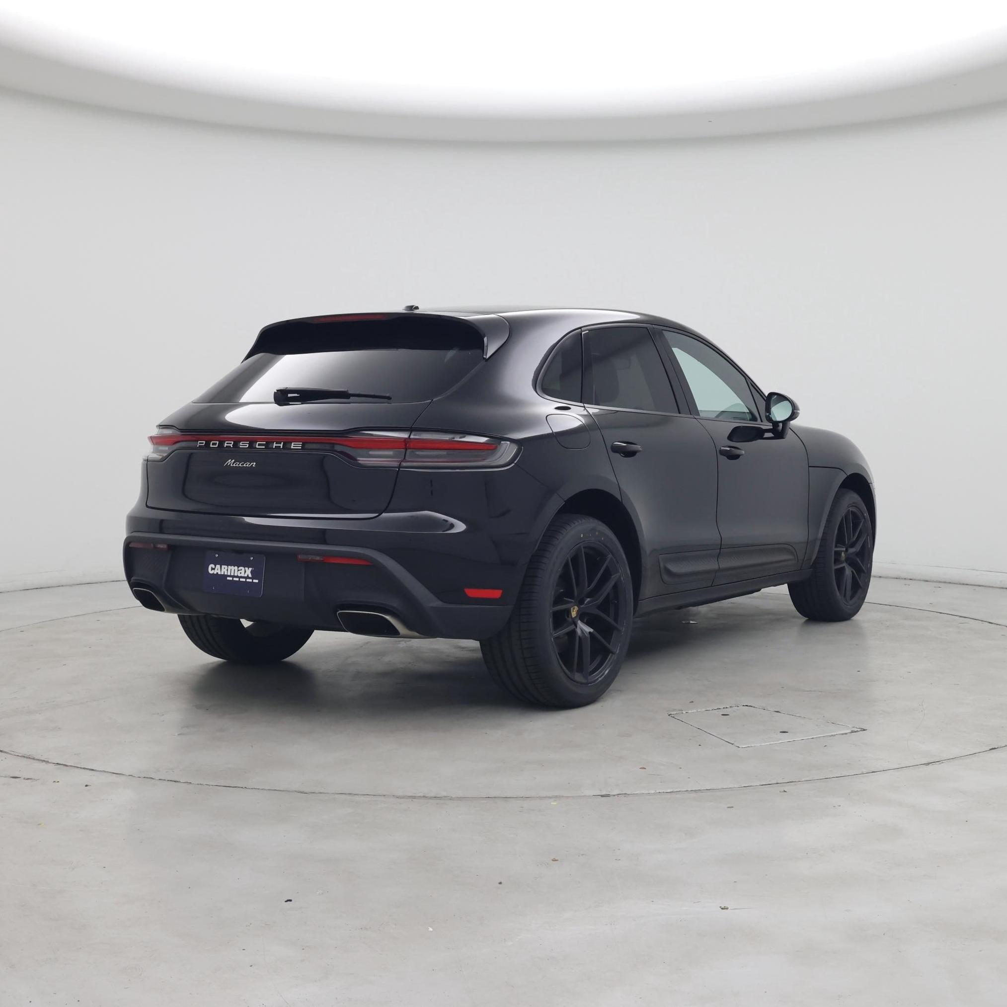 Thumbnail: 2023 Porsche Macan - 8