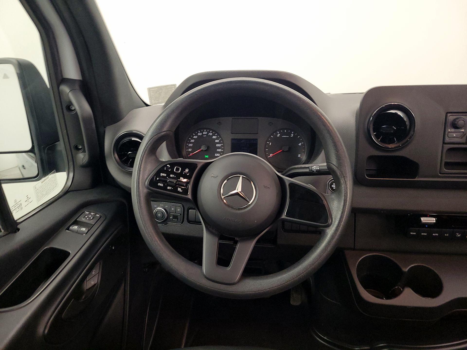 Thumbnail: 2022 Mercedes-Benz Sprinter - 10