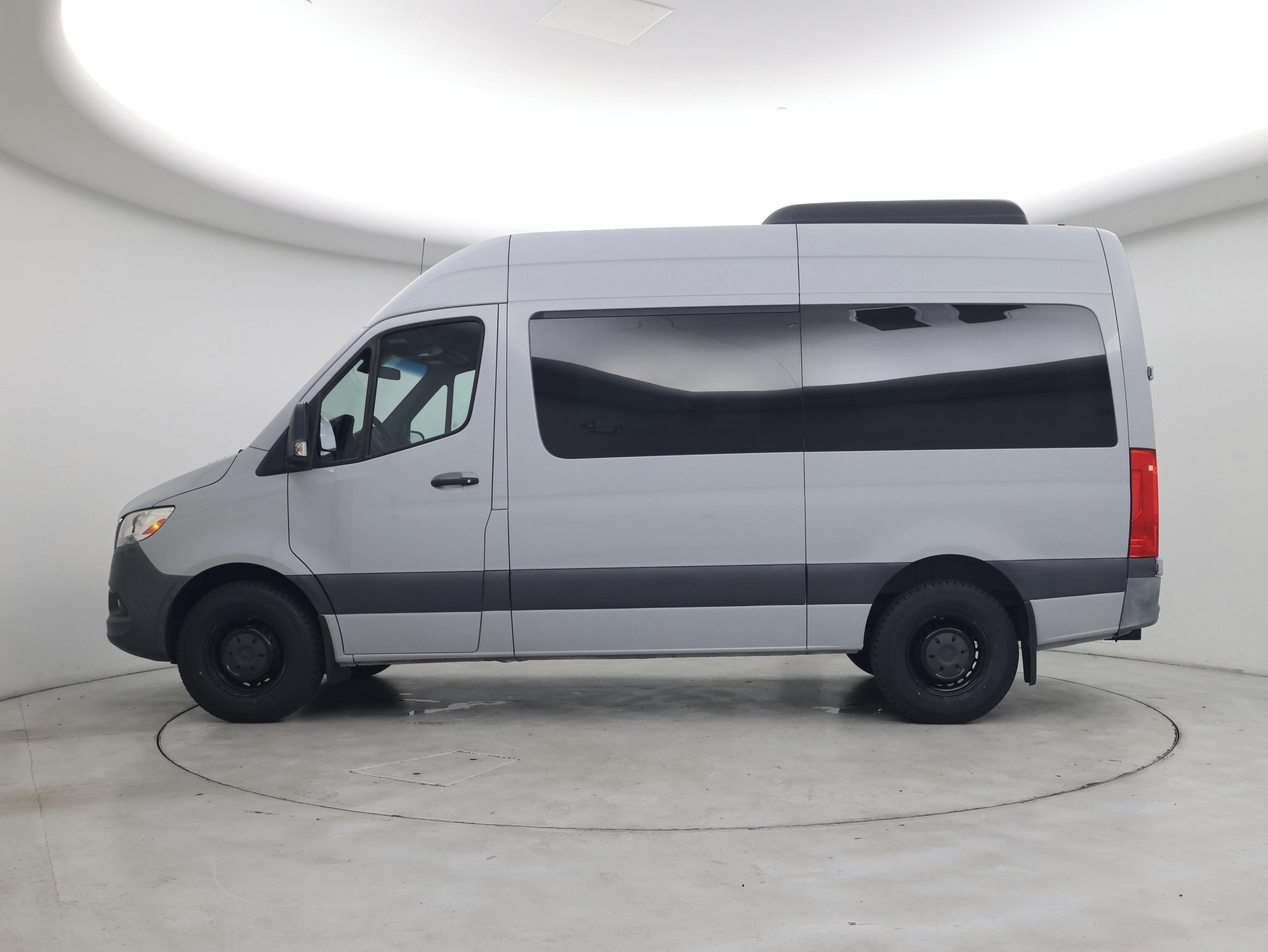 Thumbnail: 2022 Mercedes-Benz Sprinter - 3