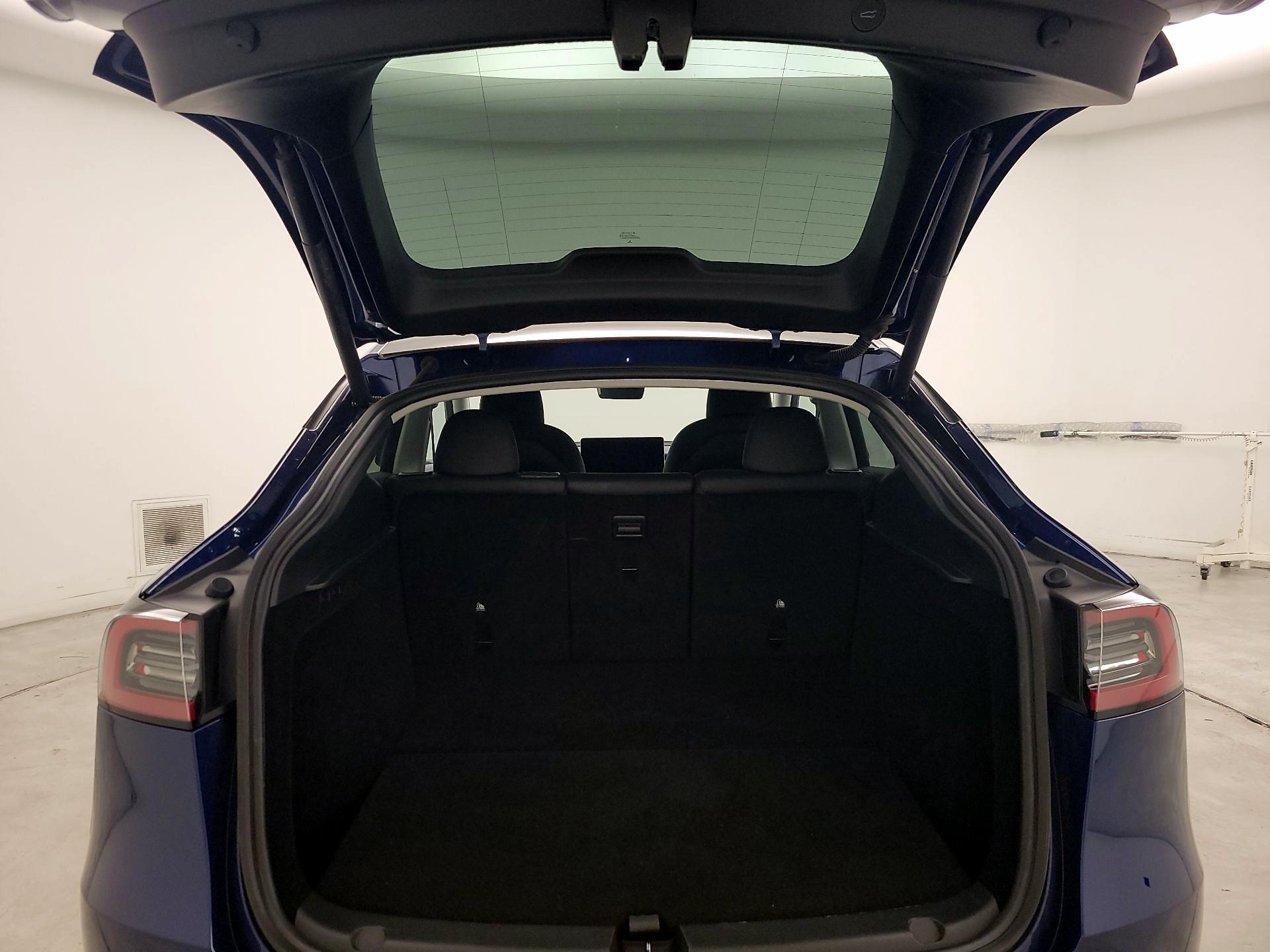 Thumbnail: 2024 Tesla Model Y - 17