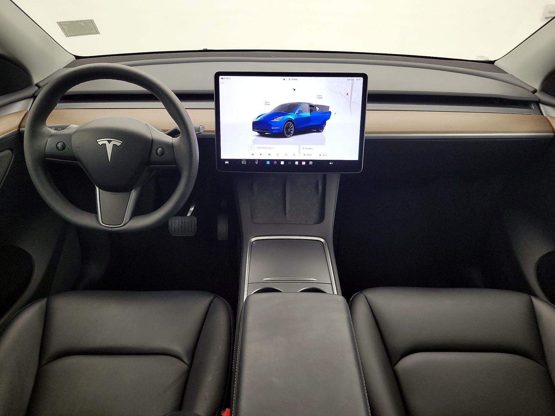 Thumbnail: 2024 Tesla Model Y - 8