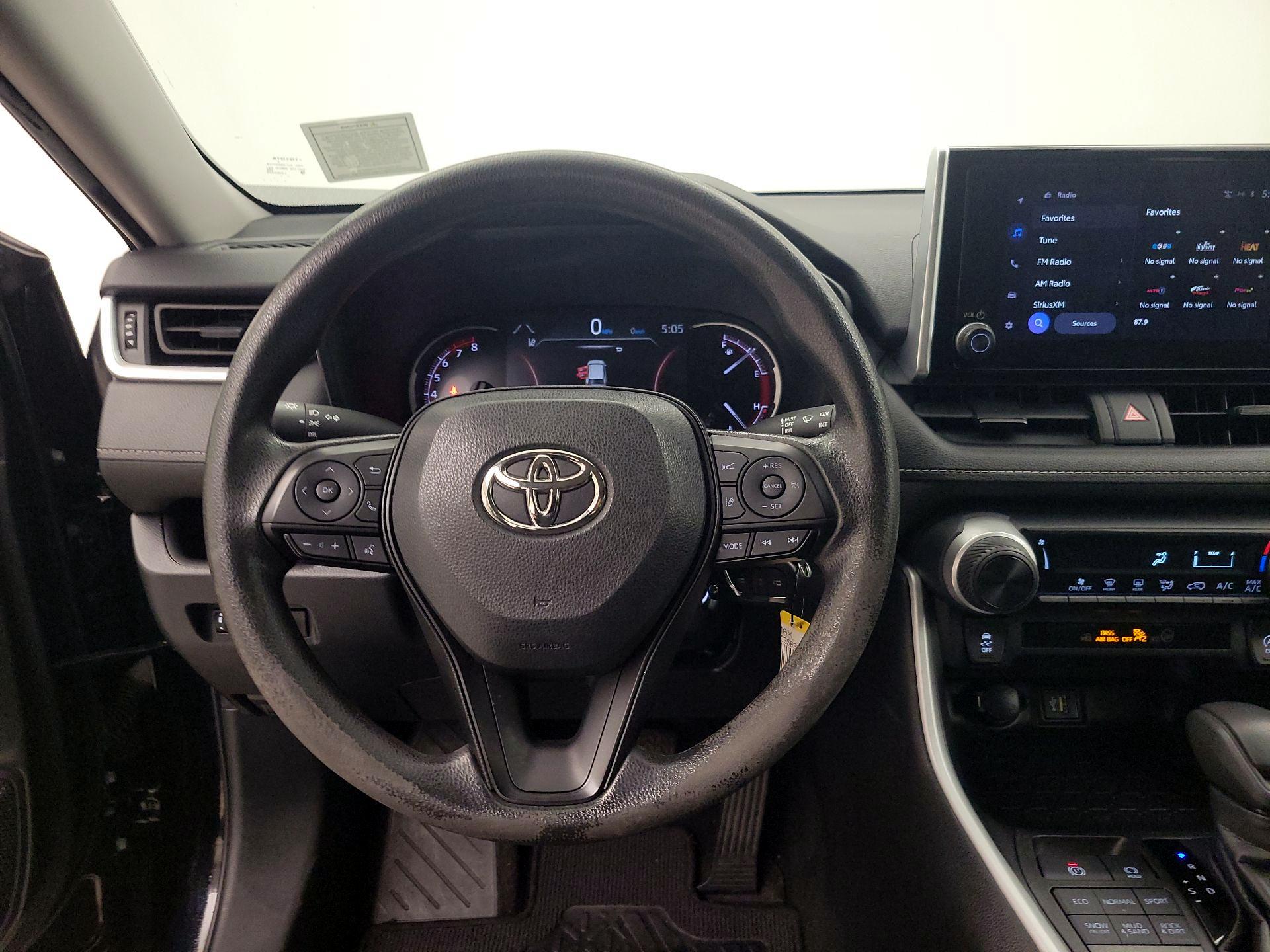 Thumbnail: 2023 Toyota RAV4 - 10