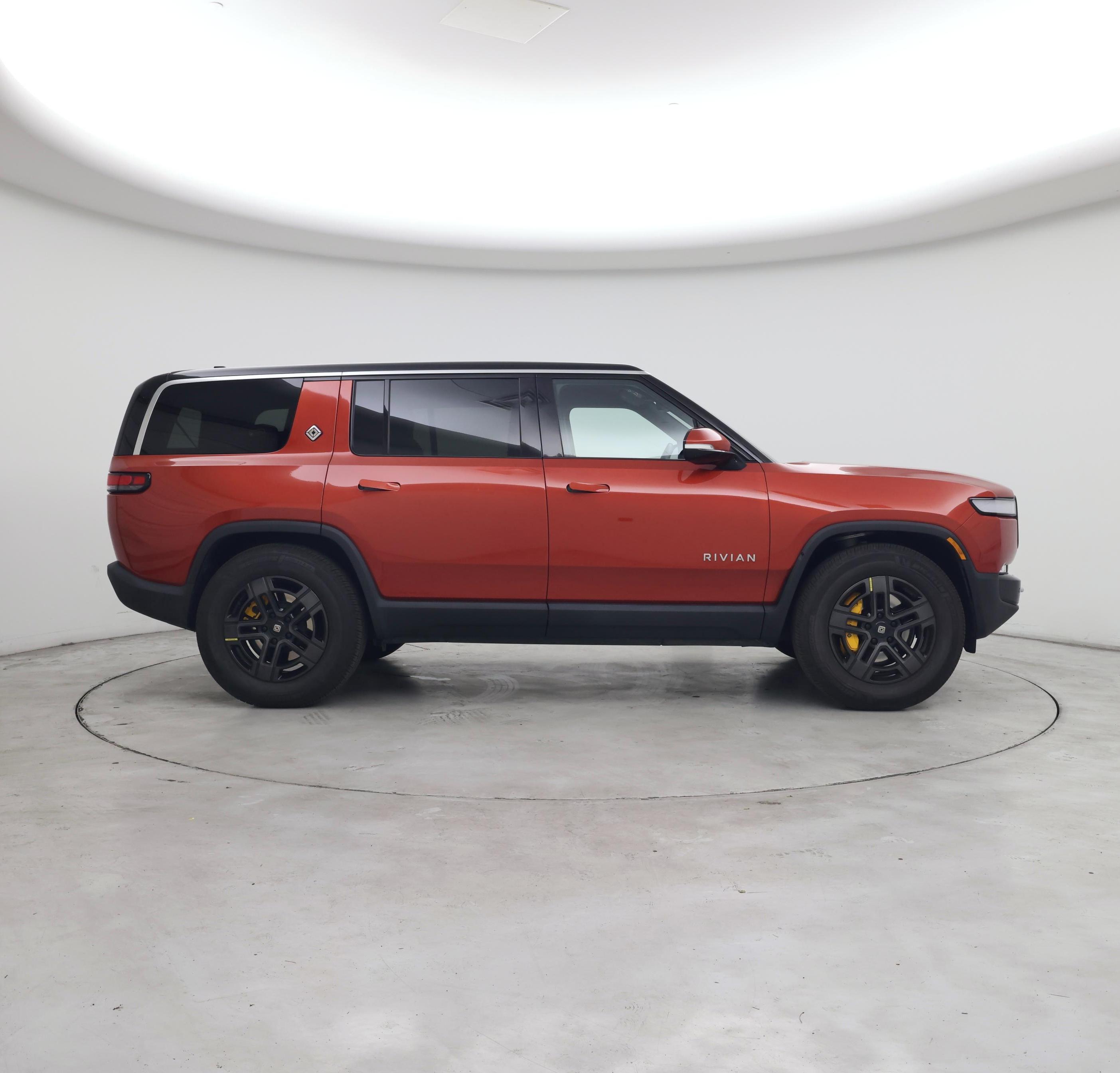 Thumbnail: 2023 Rivian R1S - 7