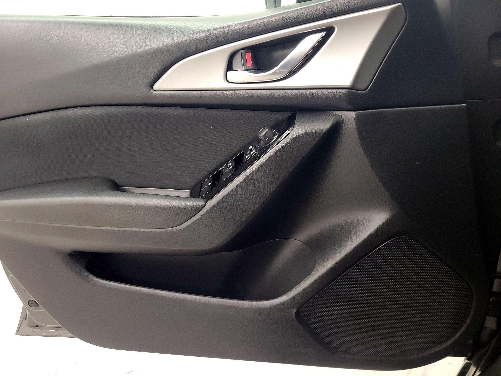 Thumbnail: 2018 Mazda Mazda3 - 12