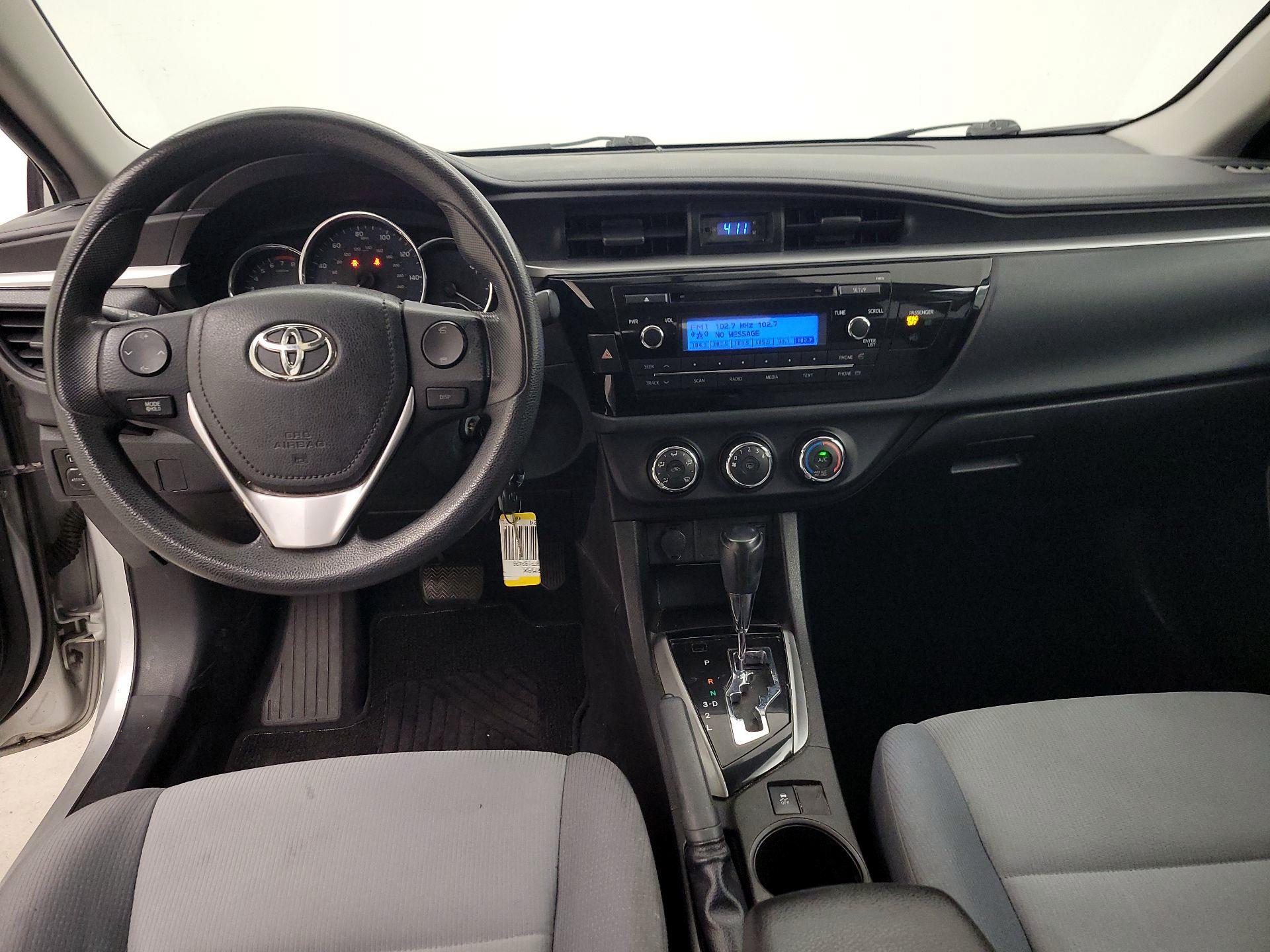 Thumbnail: 2015 Toyota Corolla - 9
