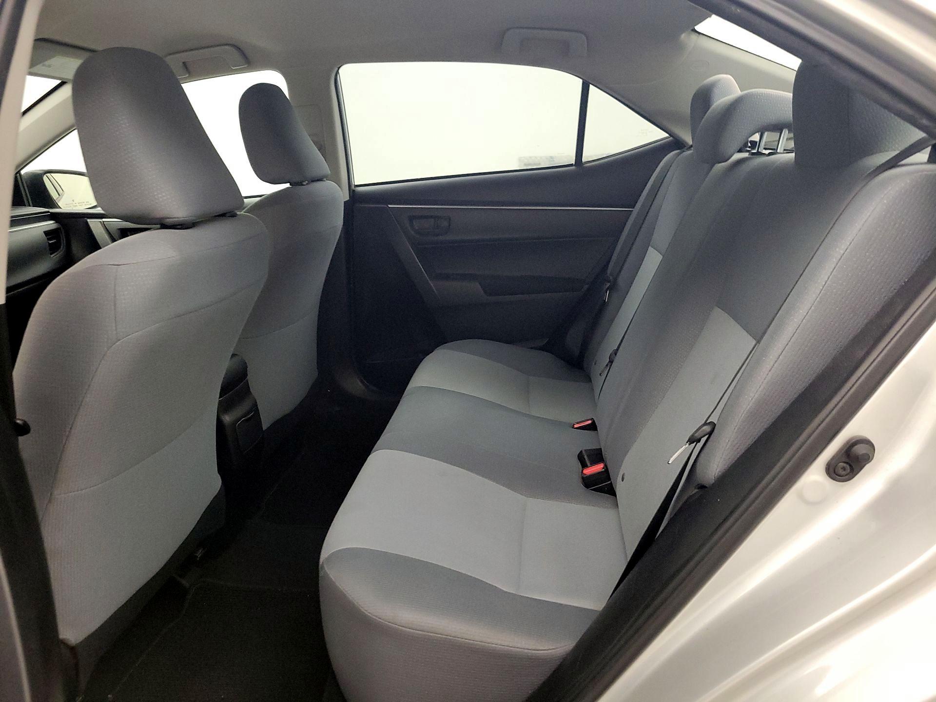 Thumbnail: 2015 Toyota Corolla - 18