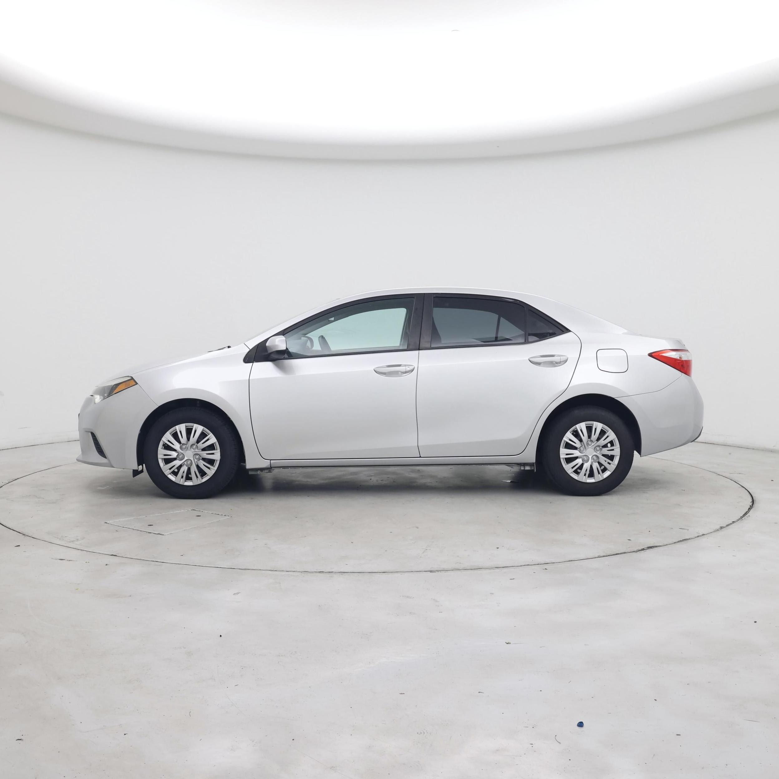 Thumbnail: 2015 Toyota Corolla - 3