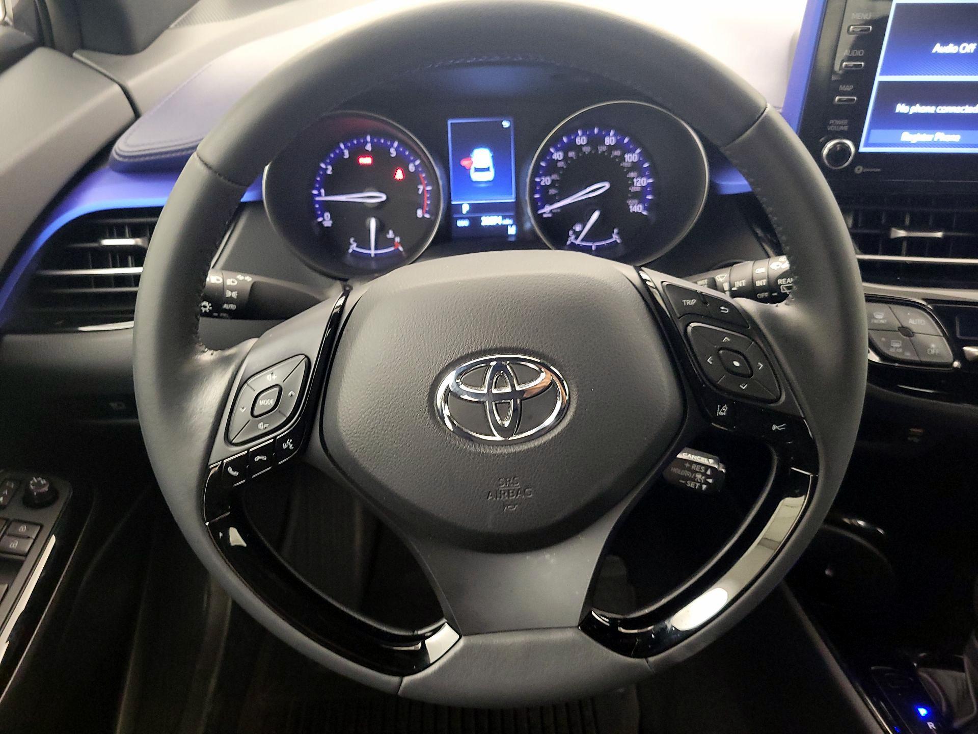 Thumbnail: 2022 Toyota C-HR - 10