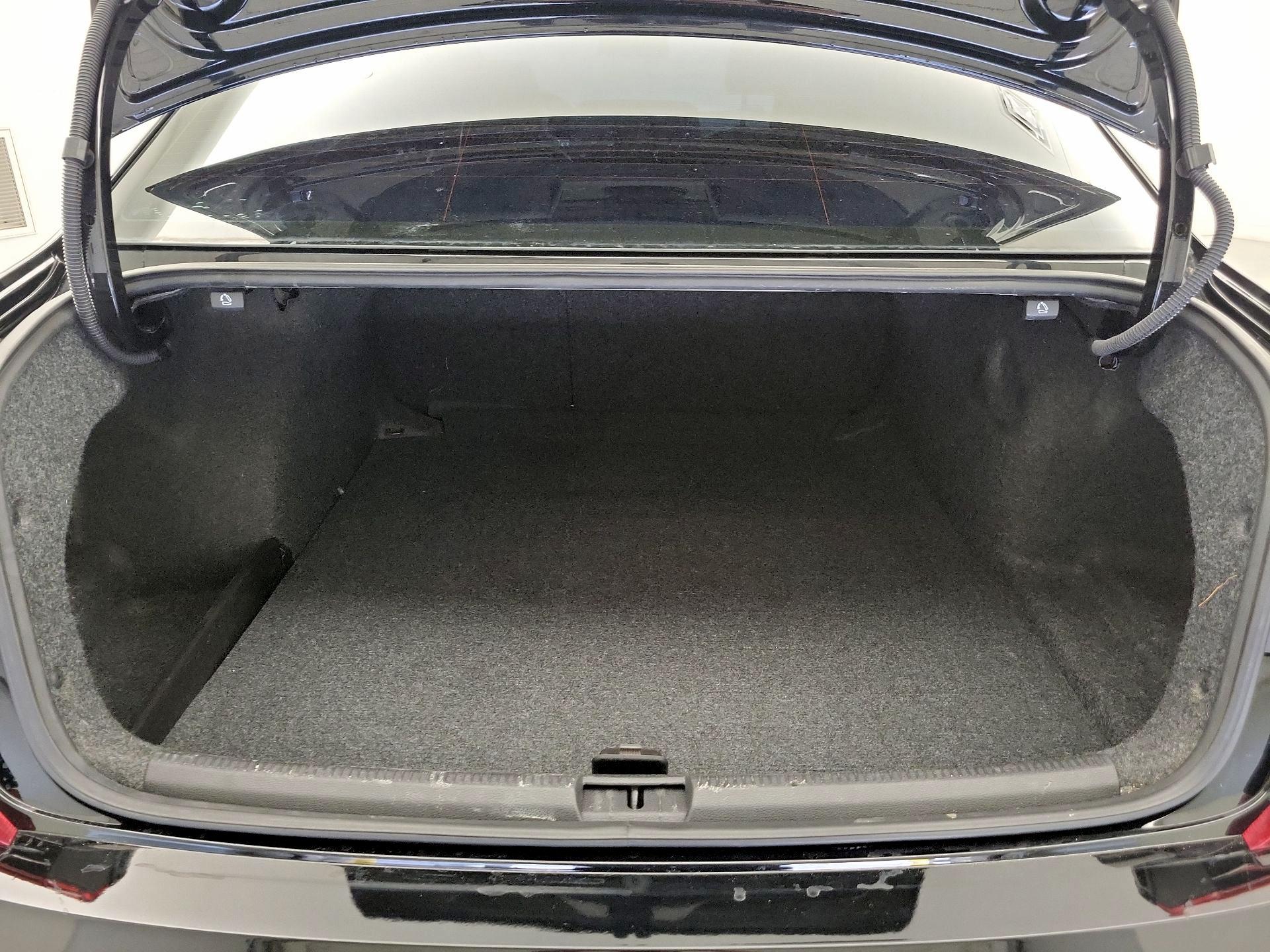 Thumbnail: 2016 Volkswagen Passat - 20