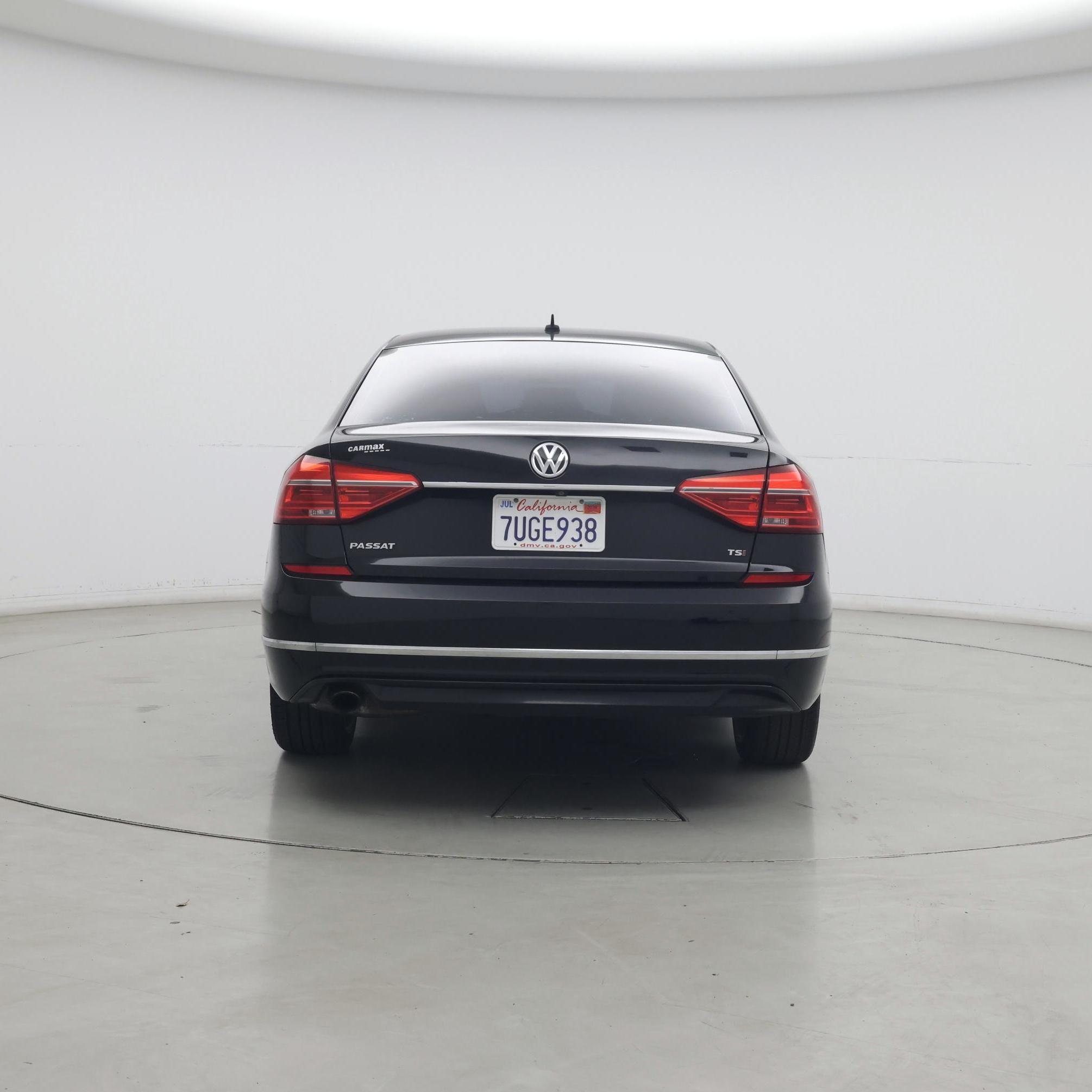 Thumbnail: 2016 Volkswagen Passat - 6