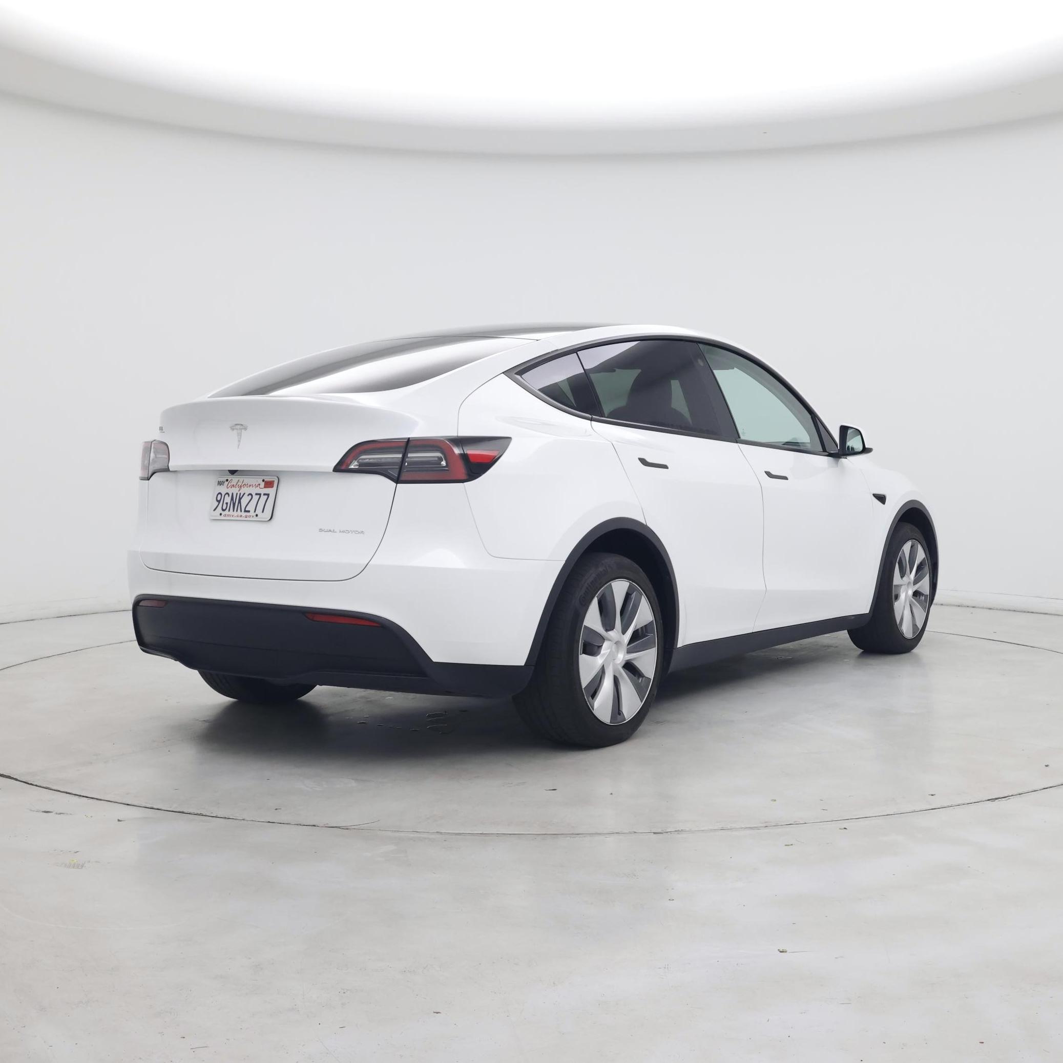 Thumbnail: 2023 Tesla Model Y - 8