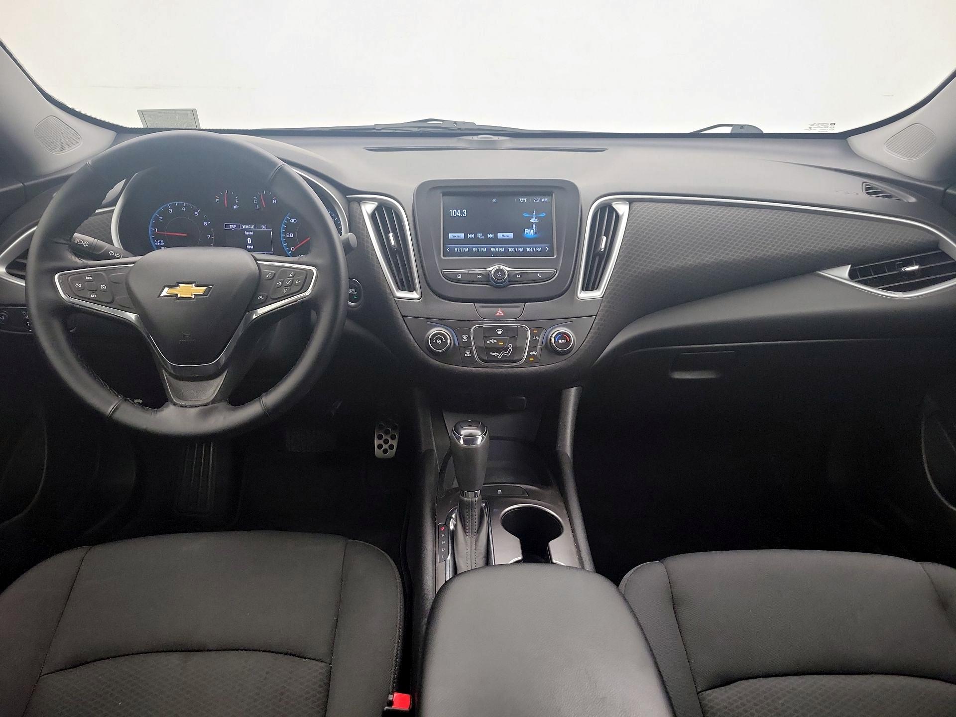 Thumbnail: 2016 Chevrolet Malibu - 9