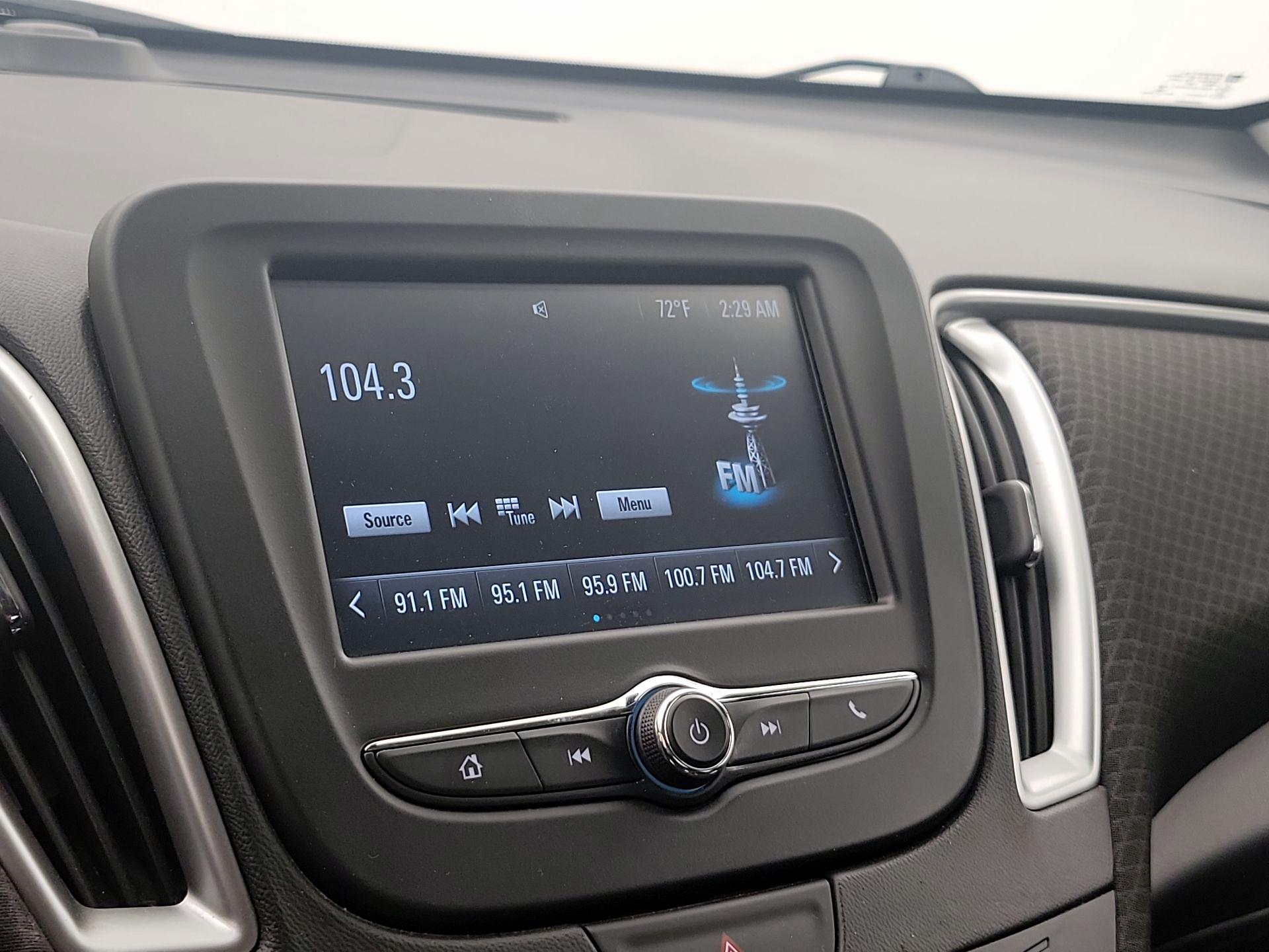 Thumbnail: 2016 Chevrolet Malibu - 15