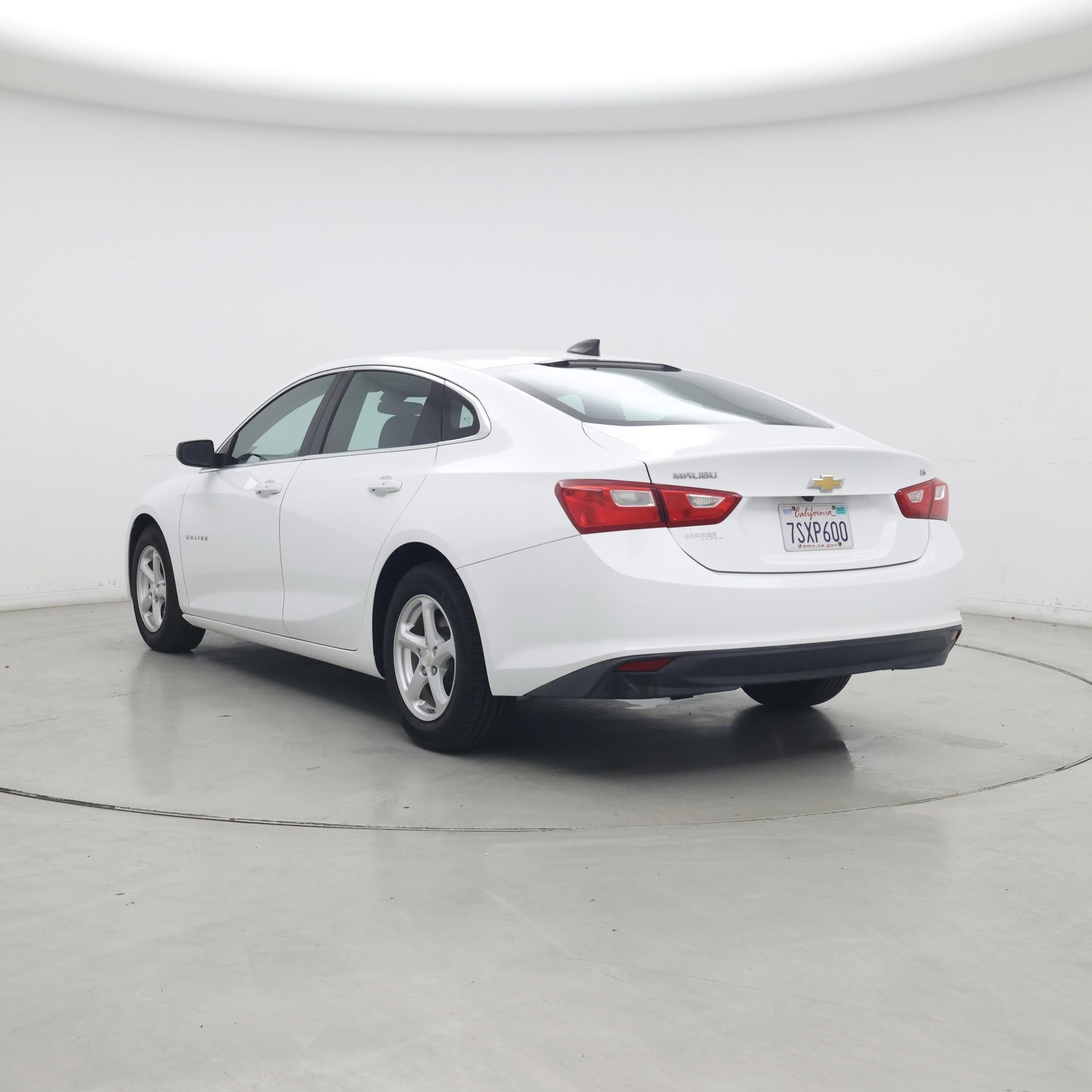 Thumbnail: 2016 Chevrolet Malibu - 2