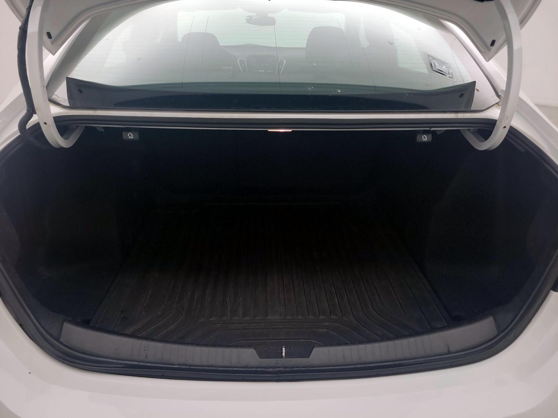 Thumbnail: 2016 Chevrolet Malibu - 20