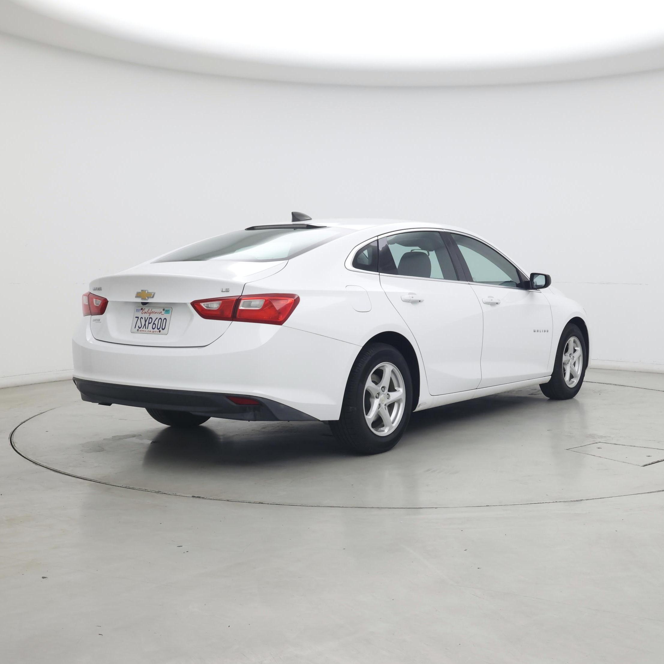Thumbnail: 2016 Chevrolet Malibu - 8
