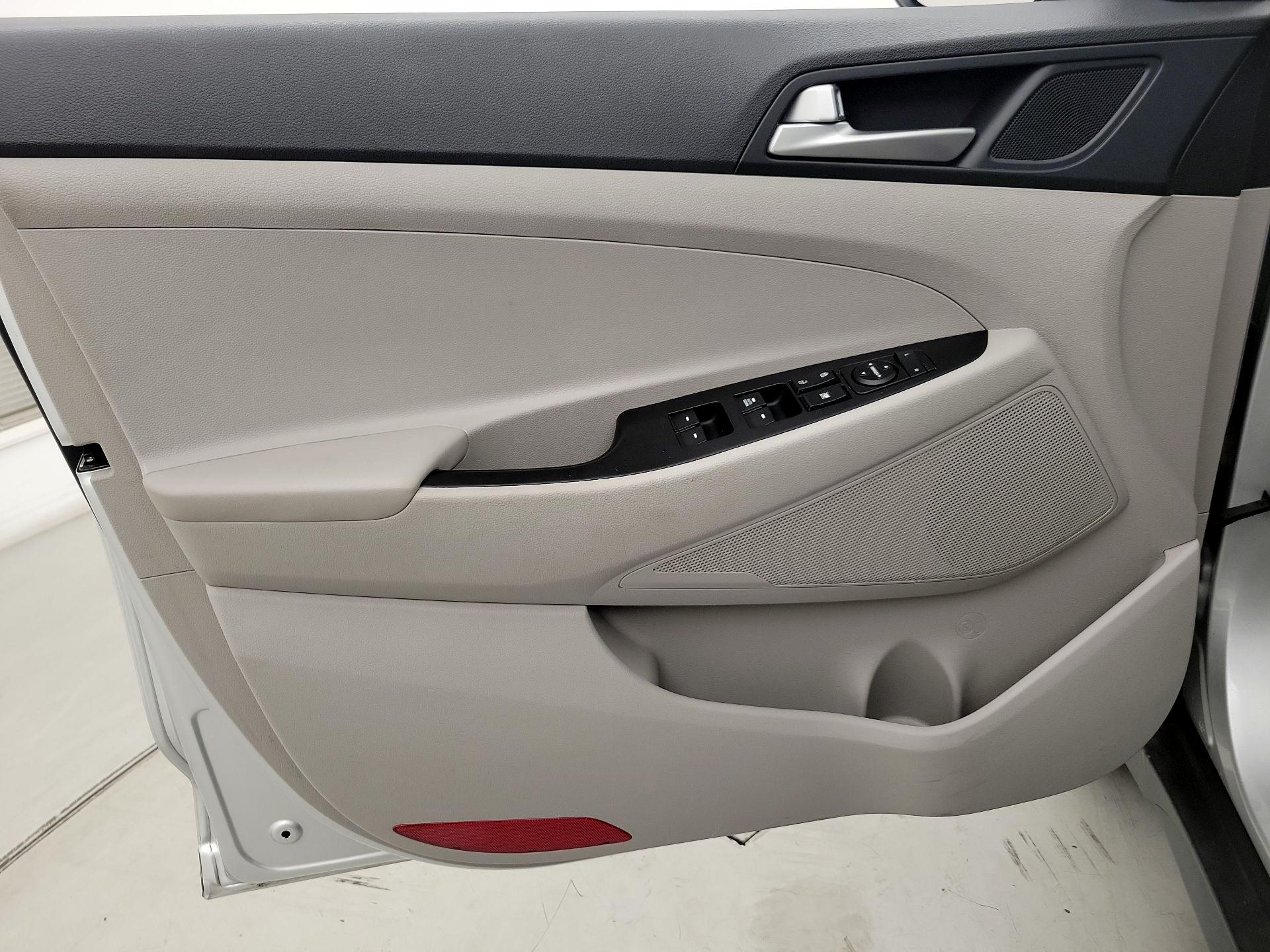 Thumbnail: 2019 Hyundai Tucson - 12