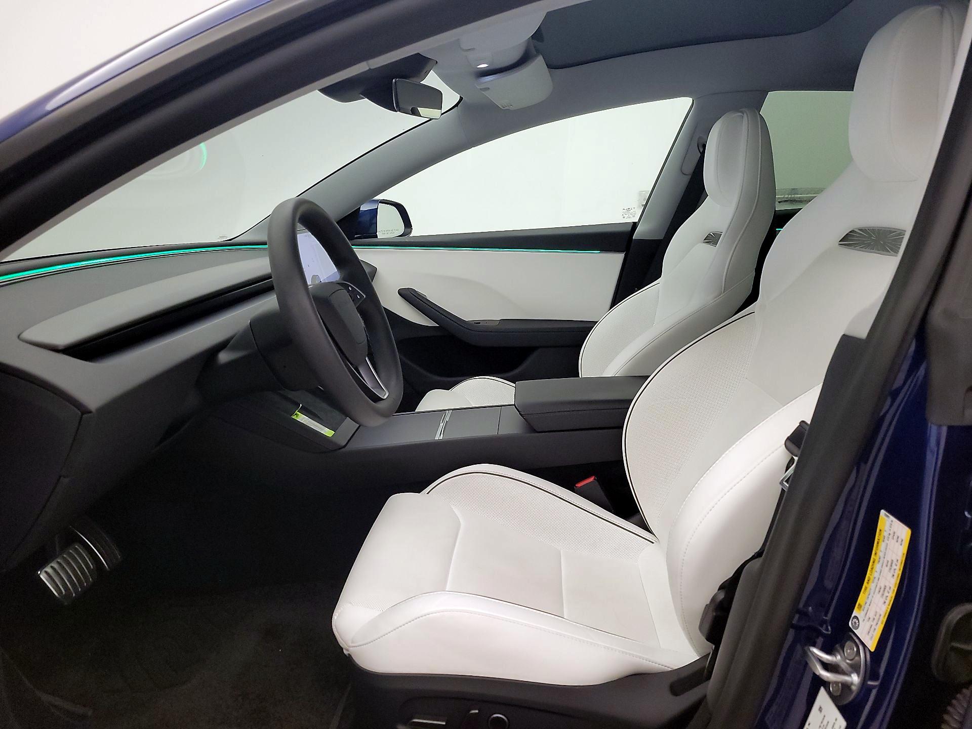Thumbnail: 2025 Tesla Model 3 - 11