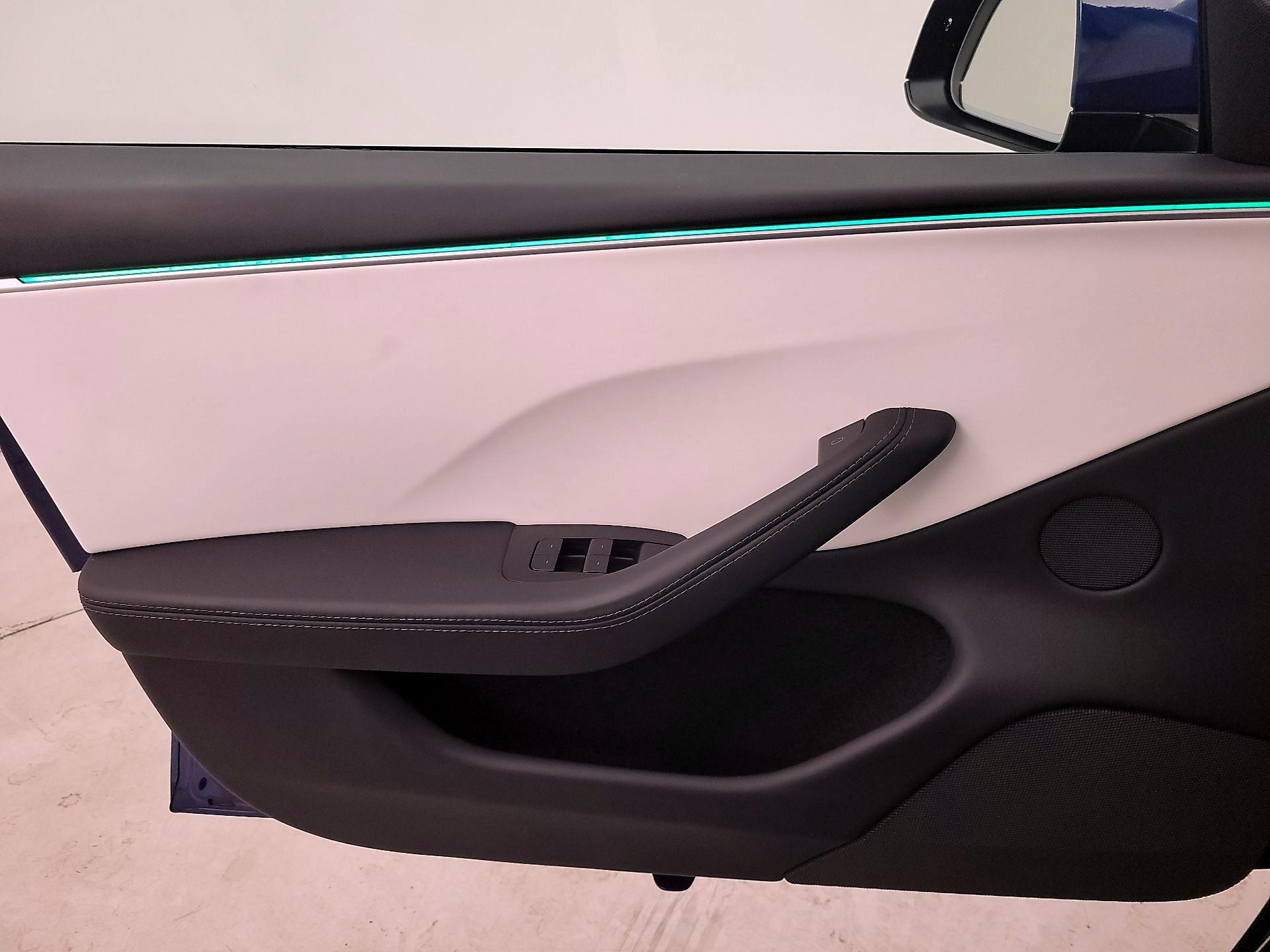 Thumbnail: 2025 Tesla Model 3 - 12
