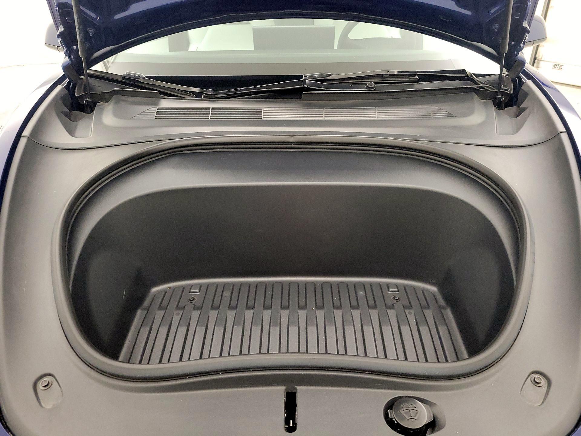 Thumbnail: 2025 Tesla Model 3 - 20