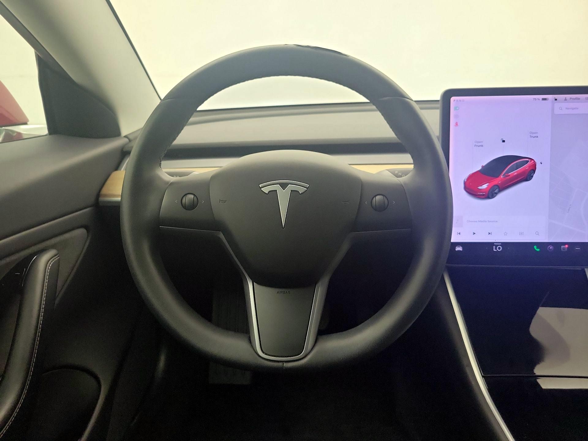 Thumbnail: 2019 Tesla Model 3 - 10