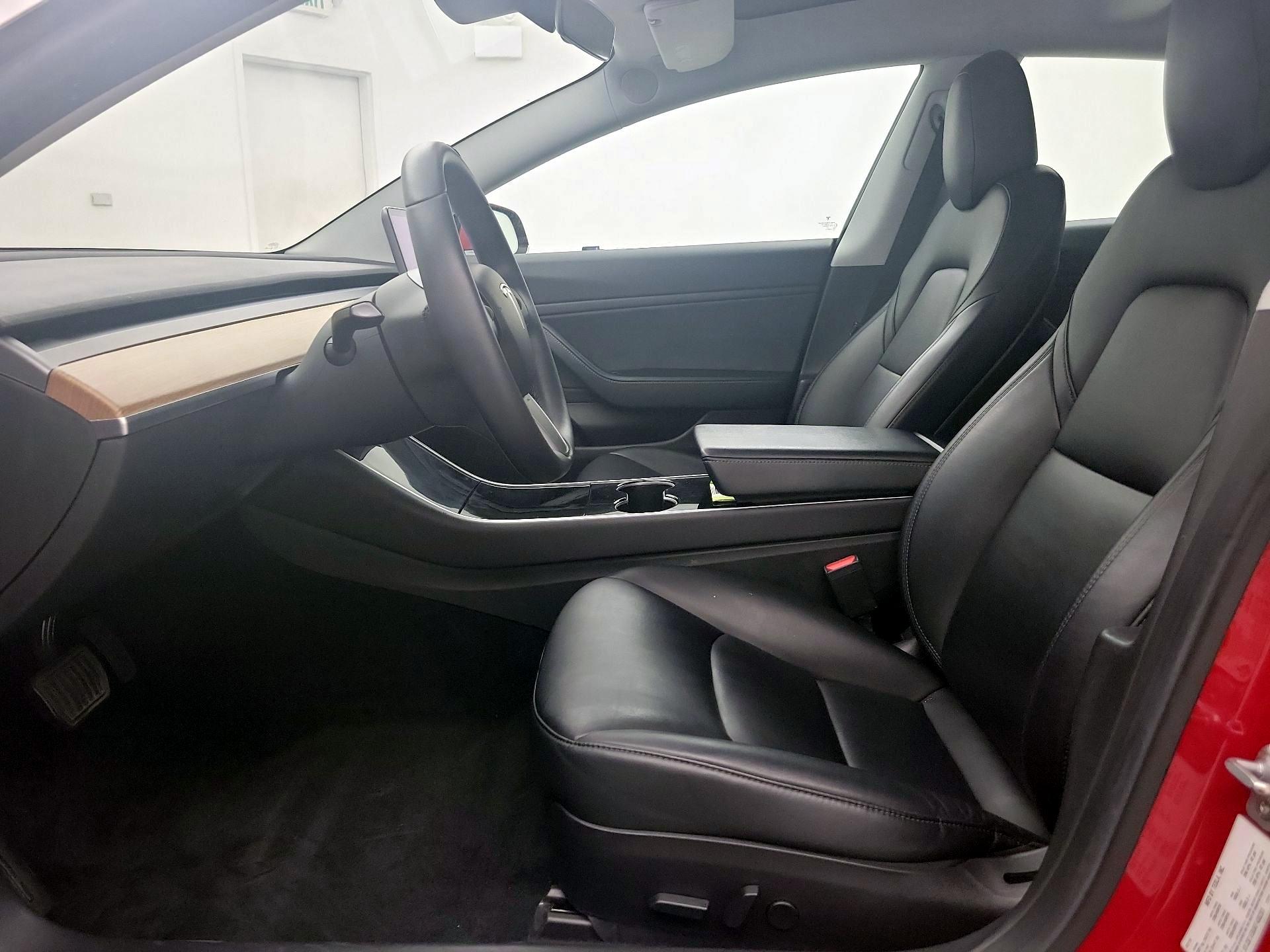 Thumbnail: 2019 Tesla Model 3 - 11