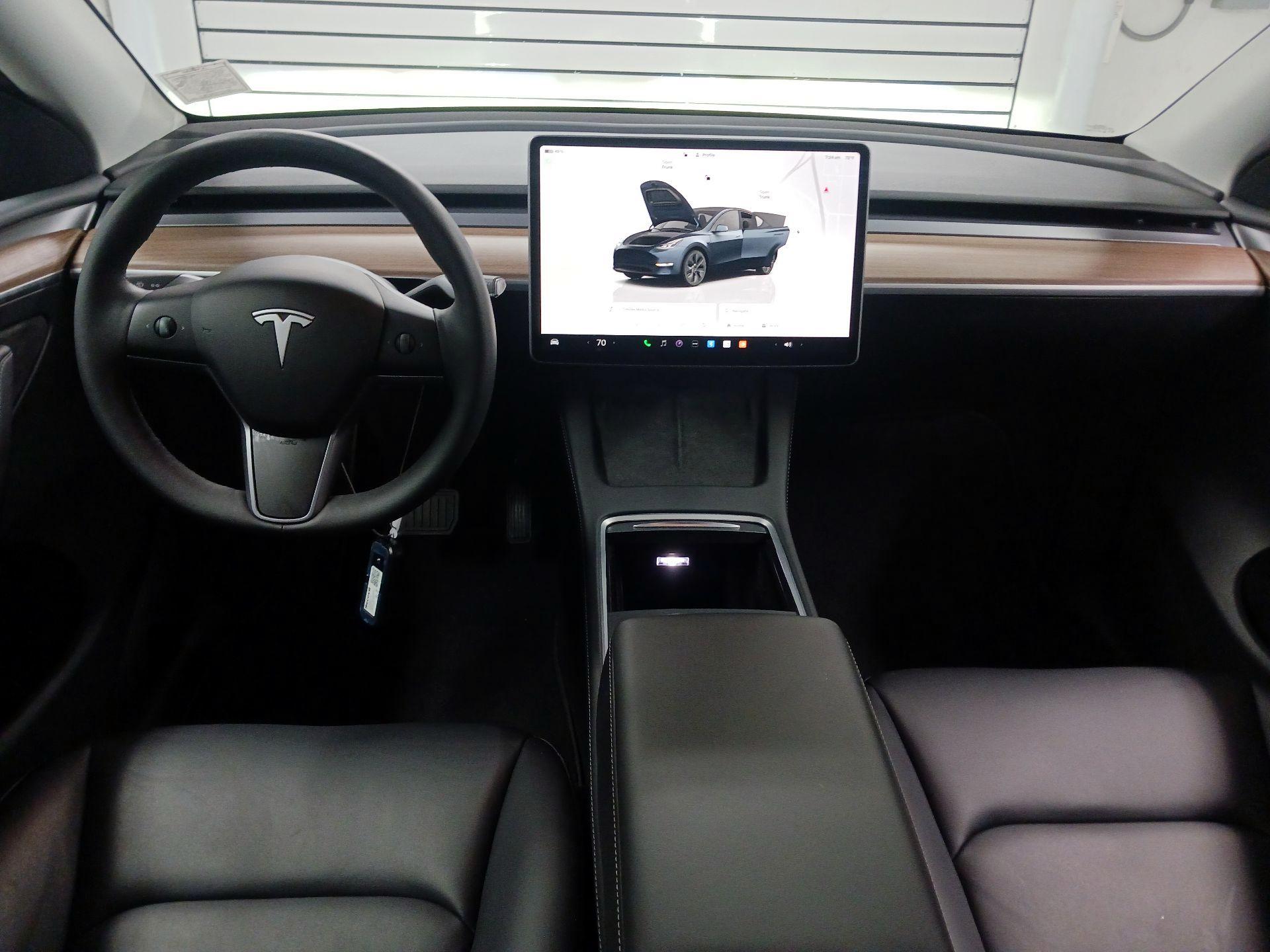 Thumbnail: 2025 Tesla Model Y - 8