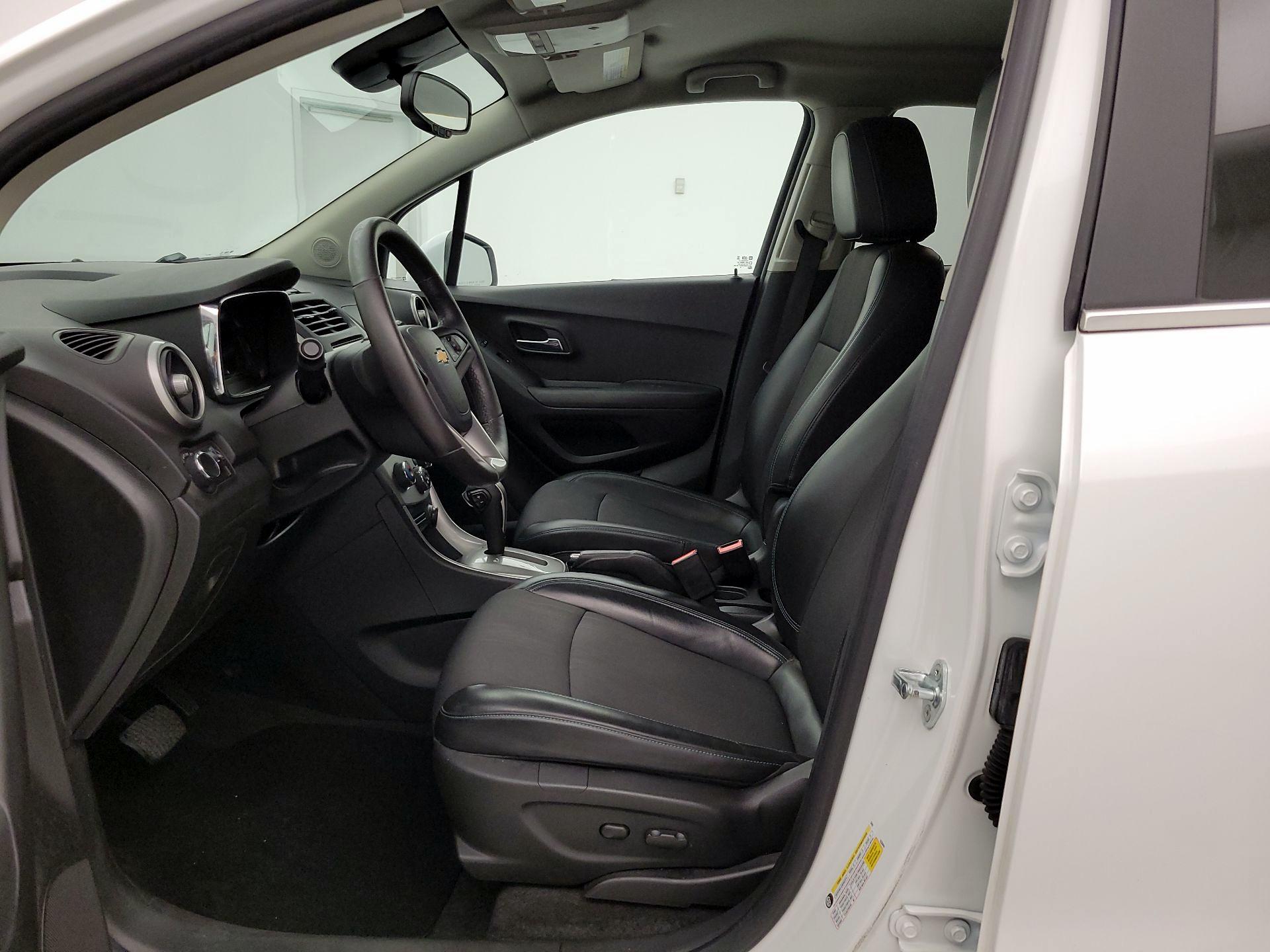 Thumbnail: 2015 Chevrolet Trax - 11