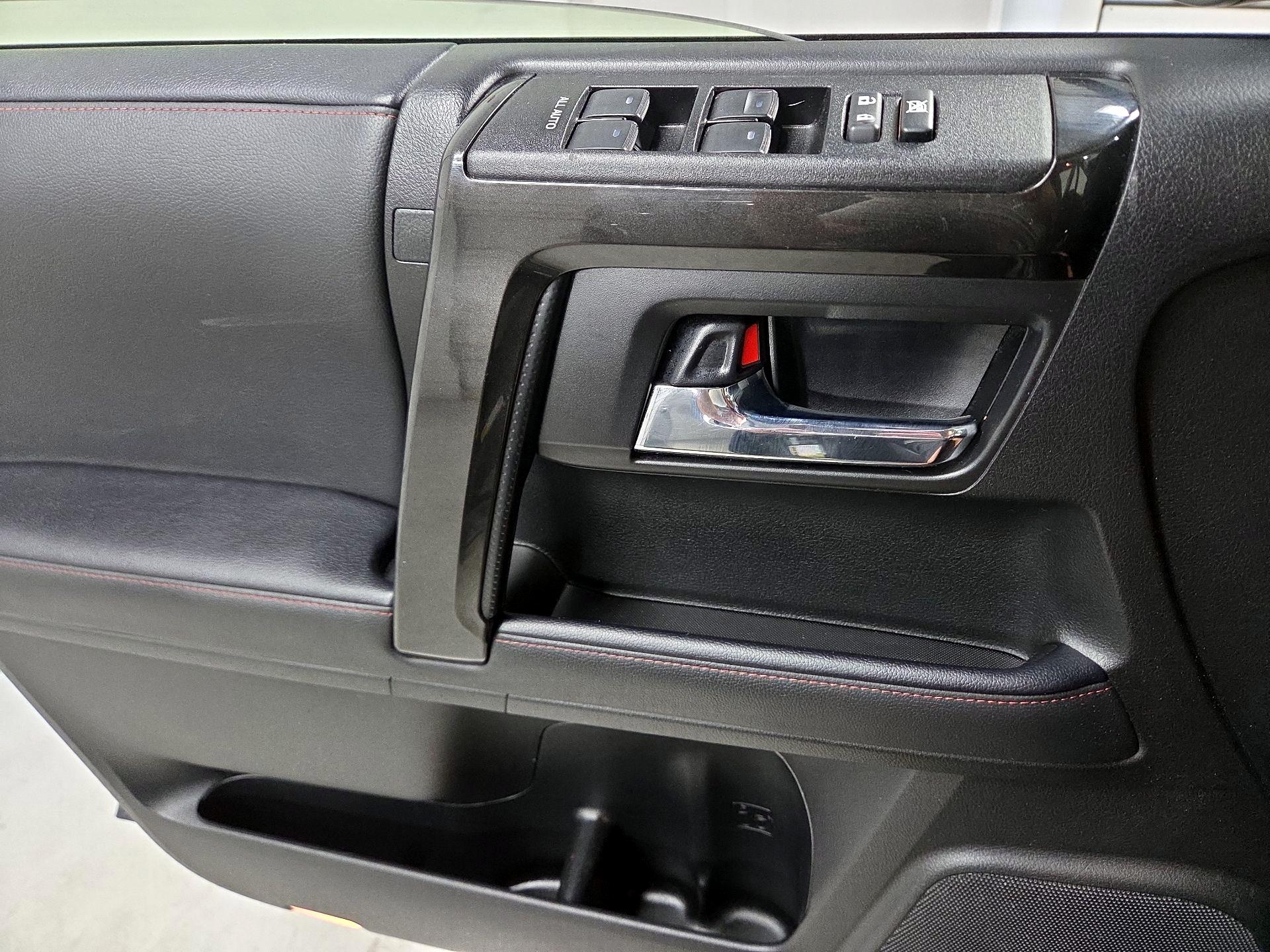 Thumbnail: 2024 Toyota 4Runner - 12