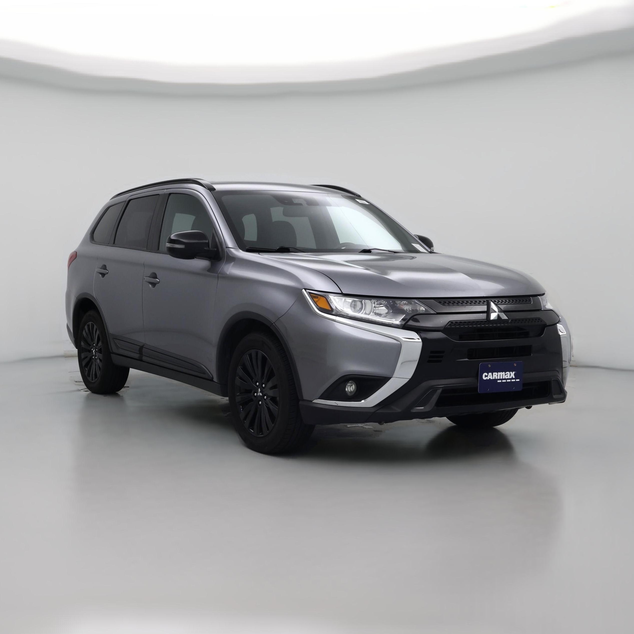 Thumbnail: 2020 Mitsubishi Outlander - 1