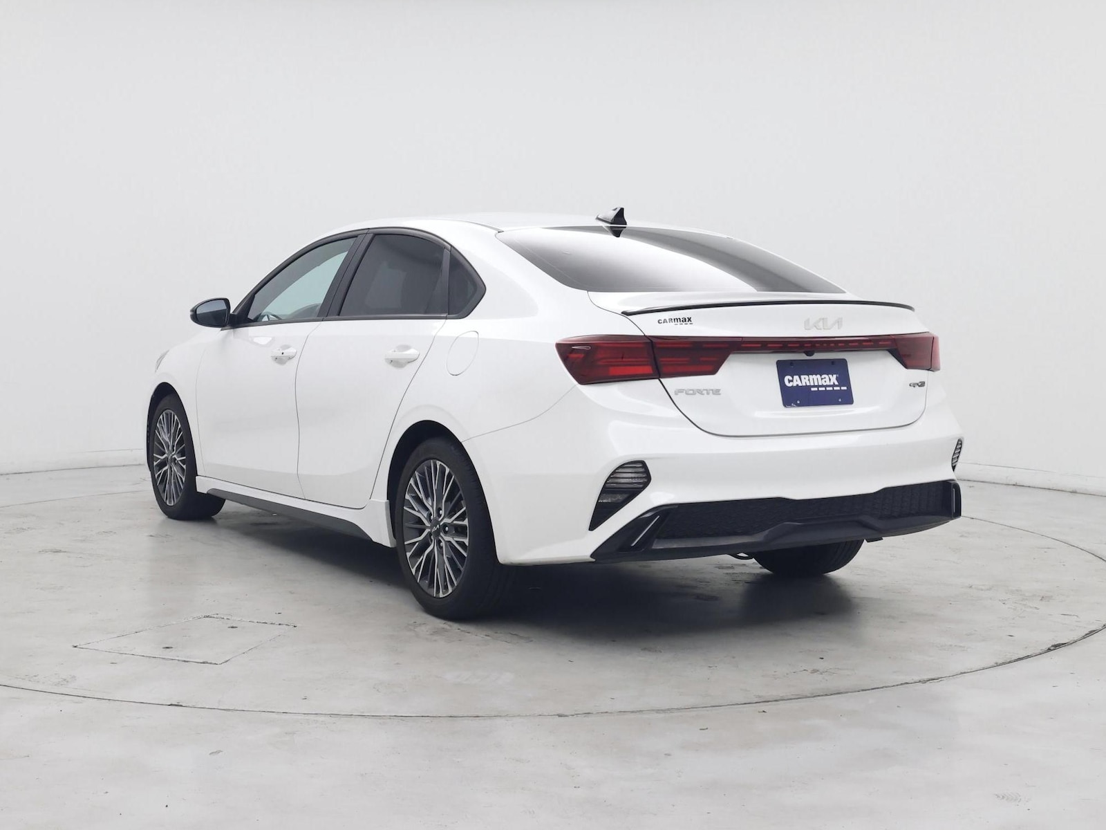 2023 Kia Forte GT-Line - Photo 3