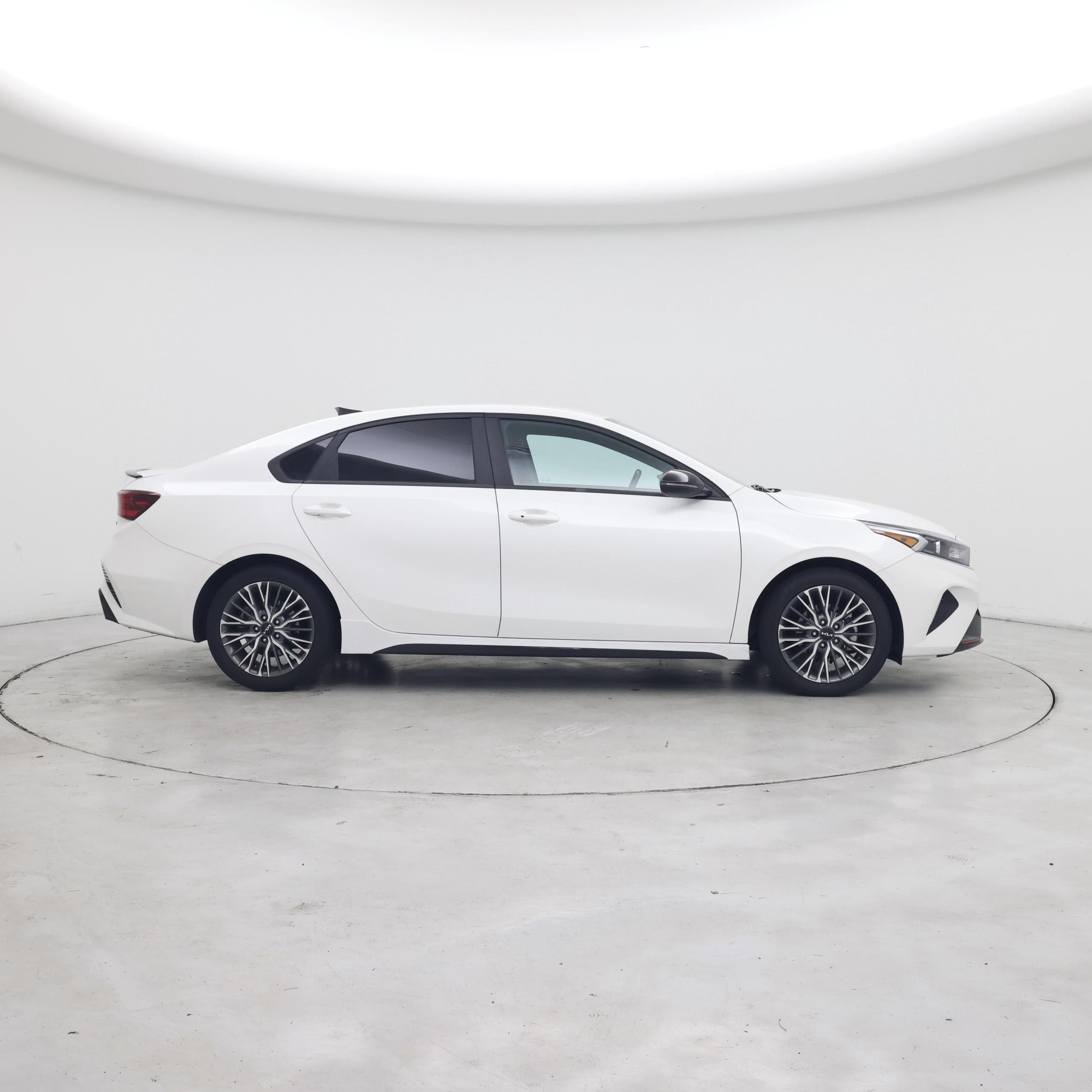 Thumbnail: 2023 Kia Forte - 7