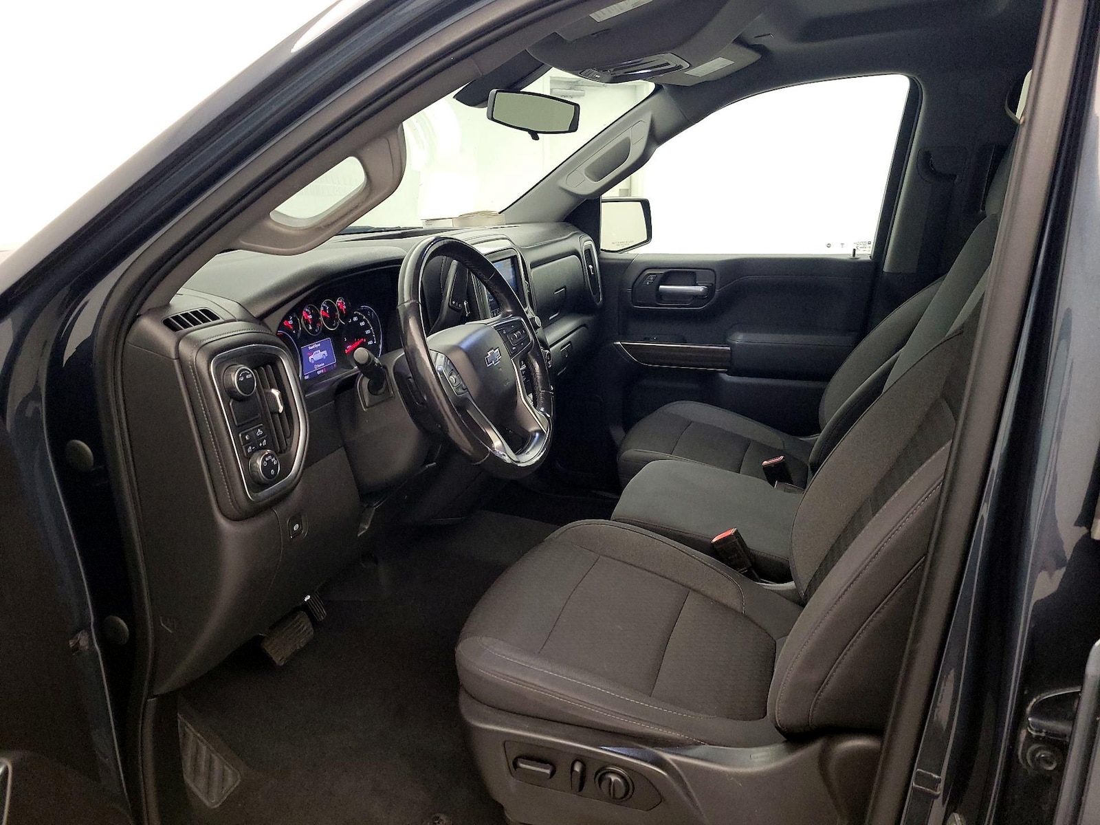 2020 Chevrolet Silverado 1500 RST - Photo 12